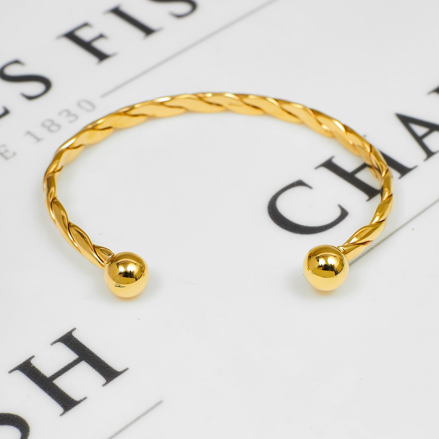 Pre-Owned 9ct Gold Twist Design Torque Bangle