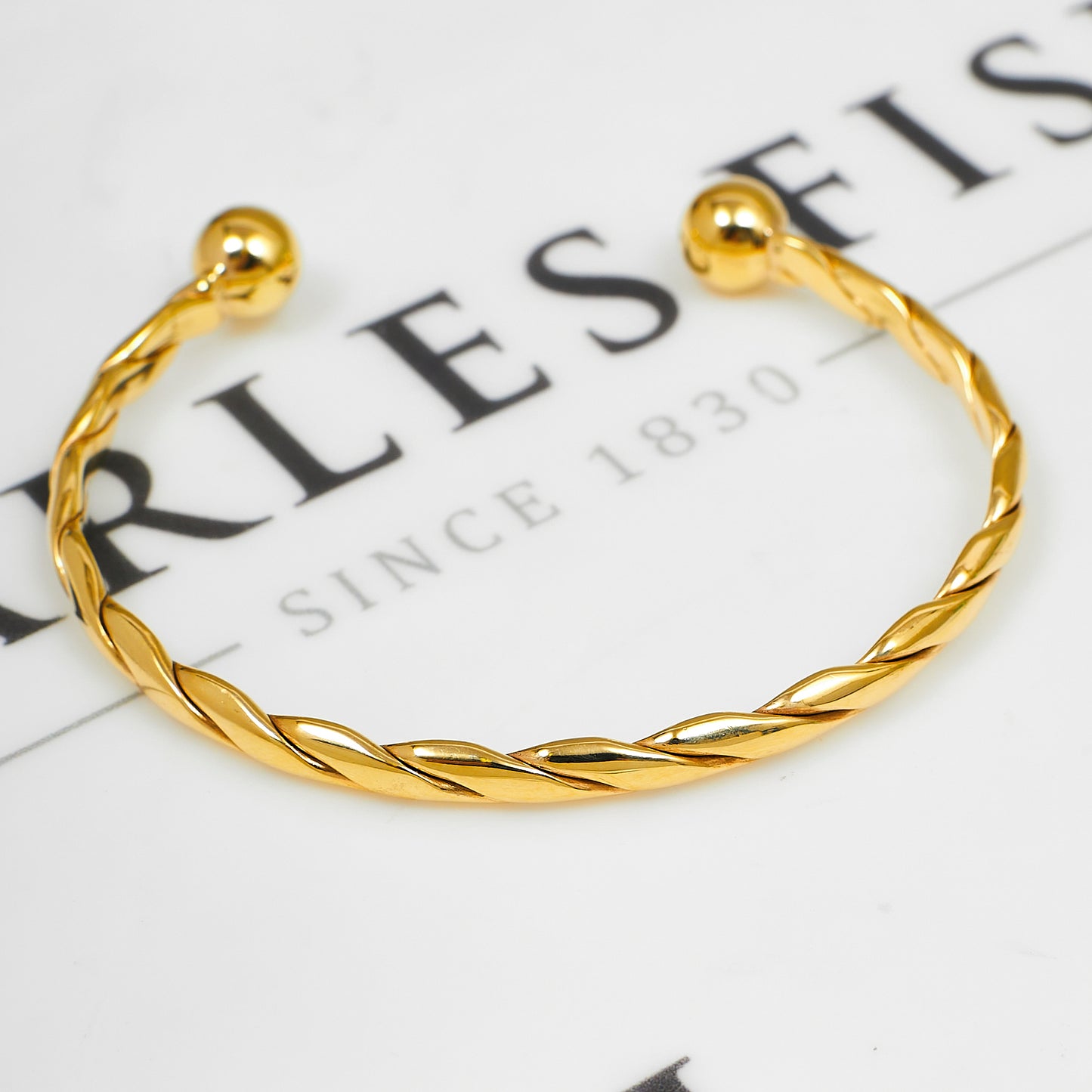 Pre-Owned 9ct Gold Twist Design Torque Bangle