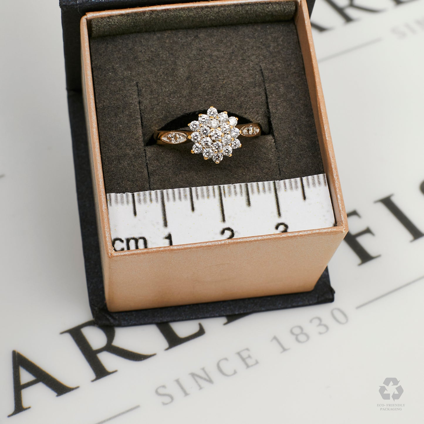 Pre-Owned 9ct Gold CZ Cluster Ring Size M