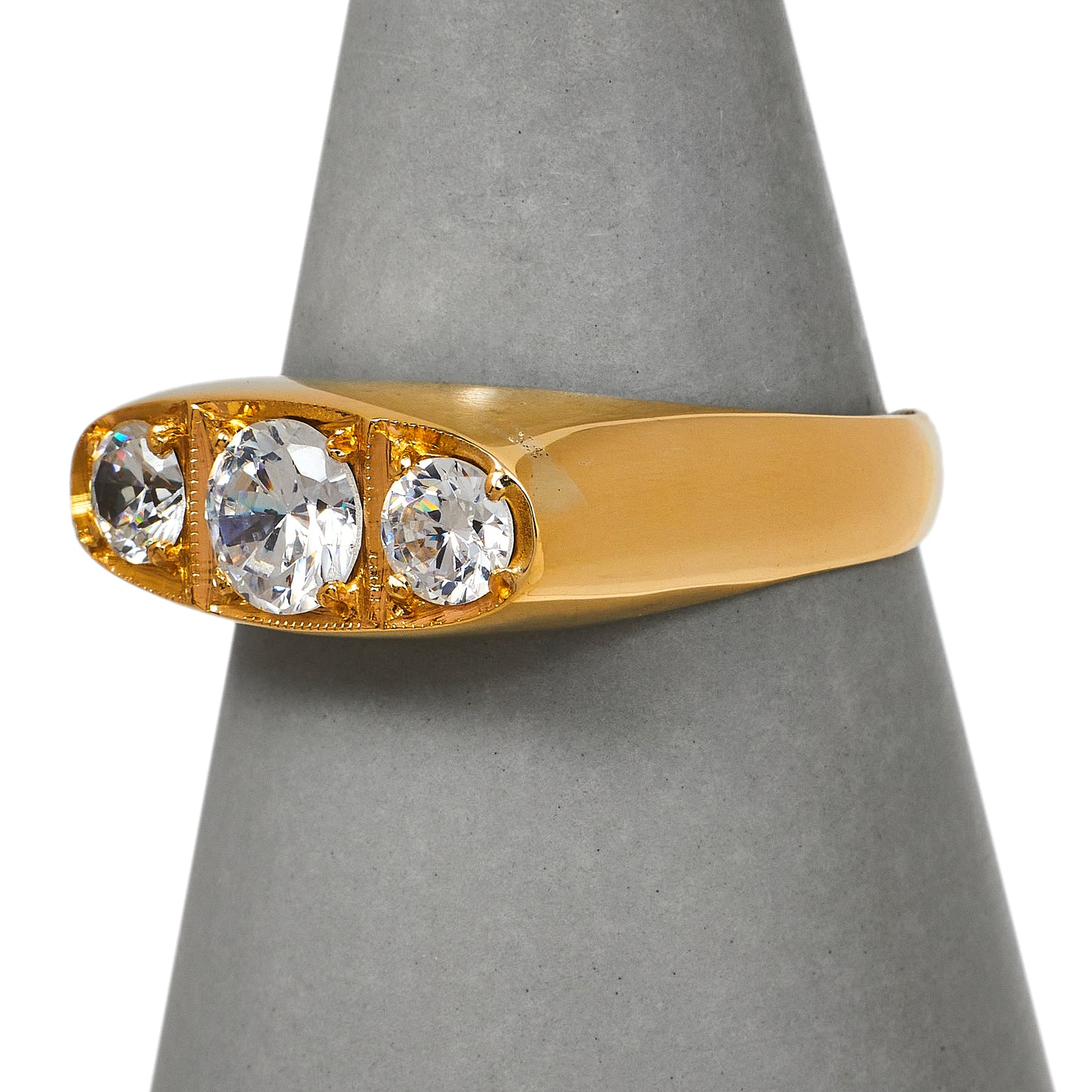 Pre-Owned 9ct Gold Mens 3 CZ Flush Set Flat Top Ring Size Z