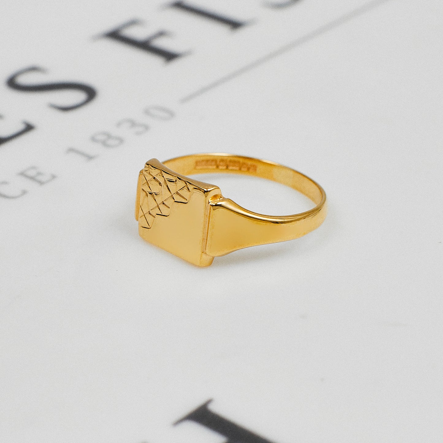 Pre-Owned 9ct Gold Half Pattern Signet Ring Size R