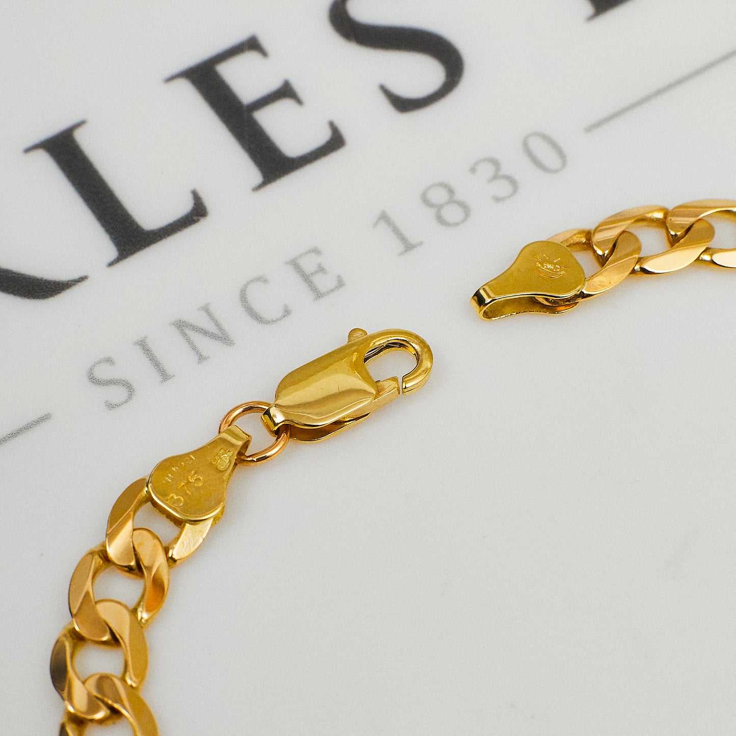 Pre-Owned 9ct Gold Curb Chain Bracelet 8.5 Inch