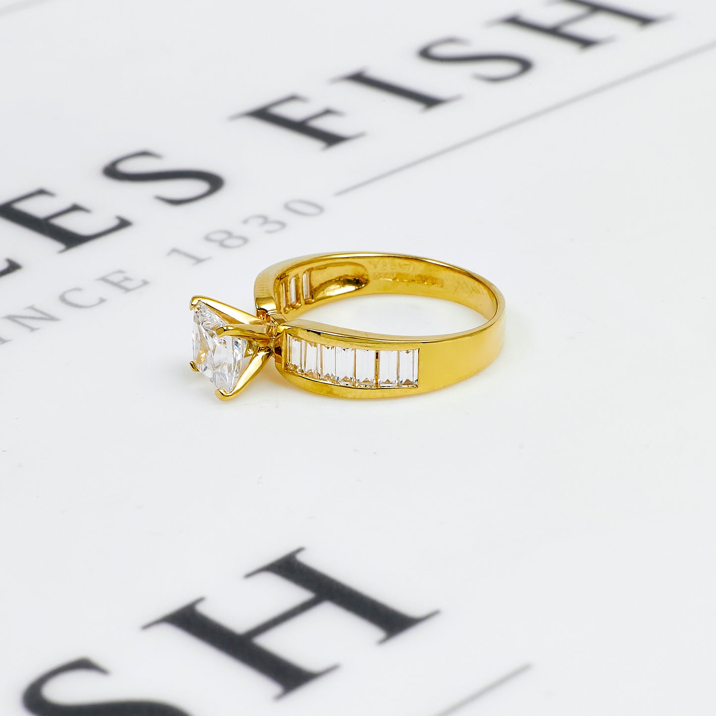 Pre-Owned 9ct Gold Square CZ Ring & CZ Shoulders Size O