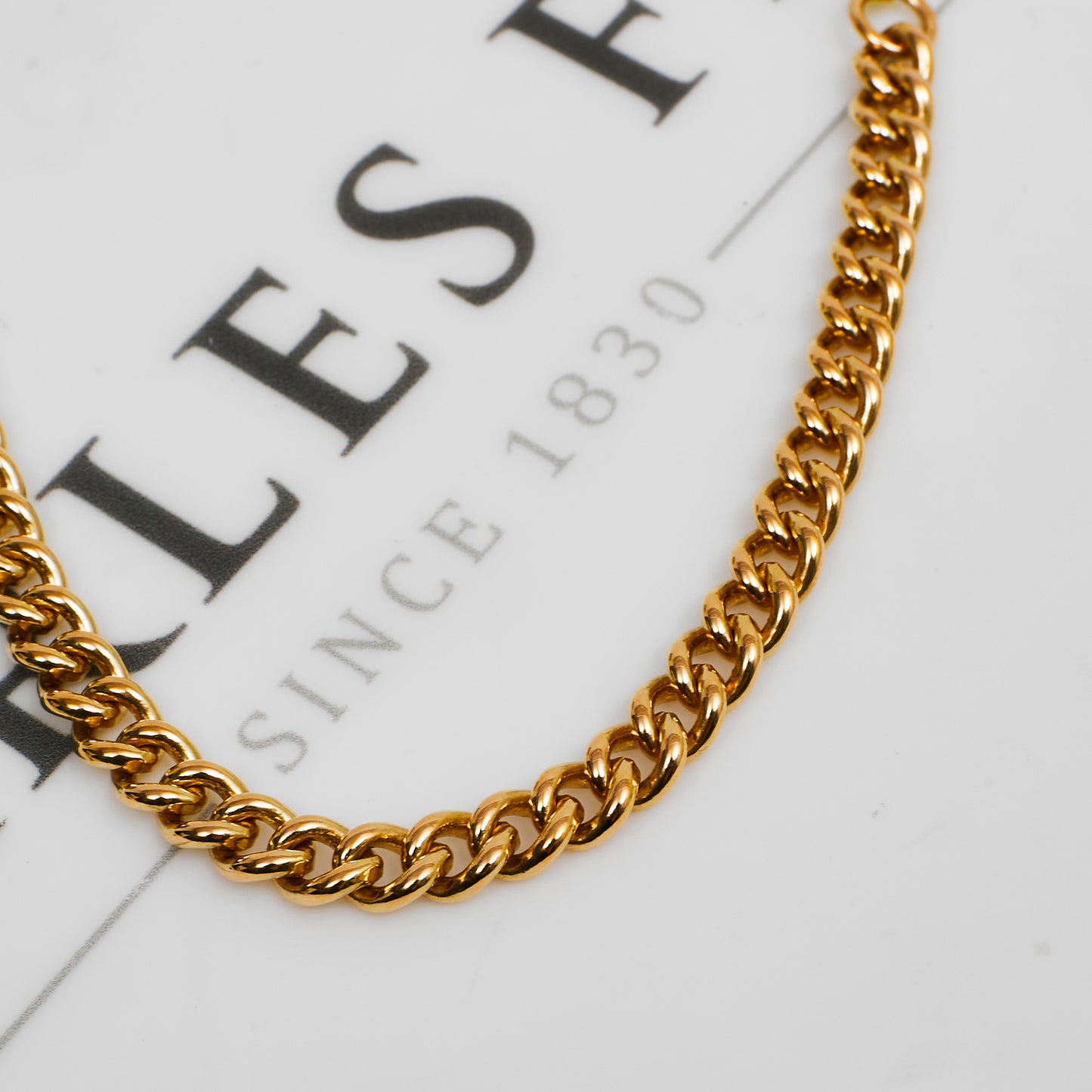 Pre-Owned 9ct Gold Curb Chain Bracelet & Swivel Clasp 7 Inch