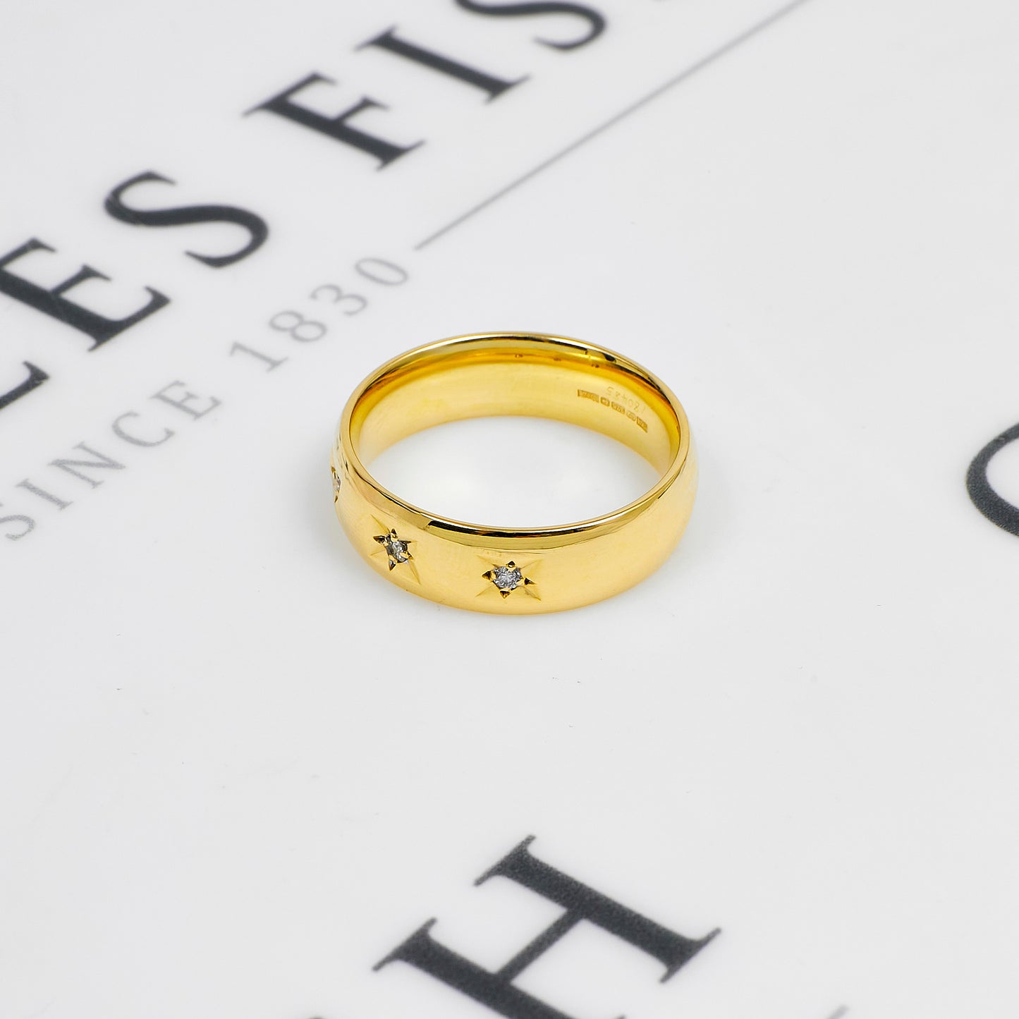 Pre-Owned 9ct Gold 3 Diamond Band Ring Size U