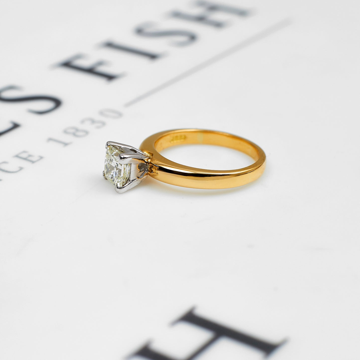 Pre-Owned 18ct Gold Princess Cut Diamond Ring Size J.5