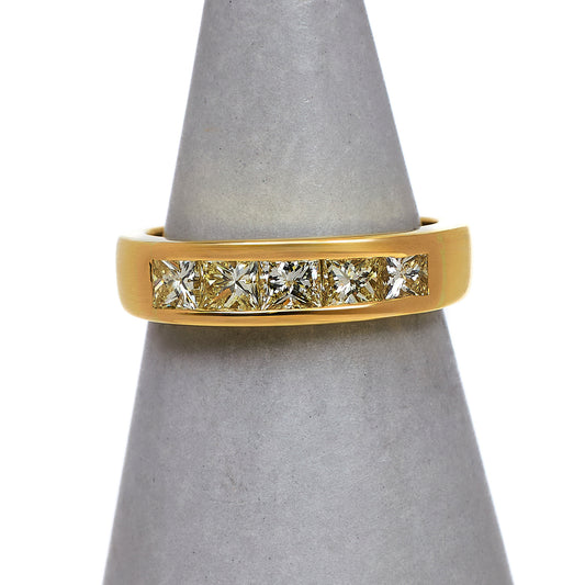 Pre-Owned 18ct Gold Princess Cut Diamond Ring Size K.5