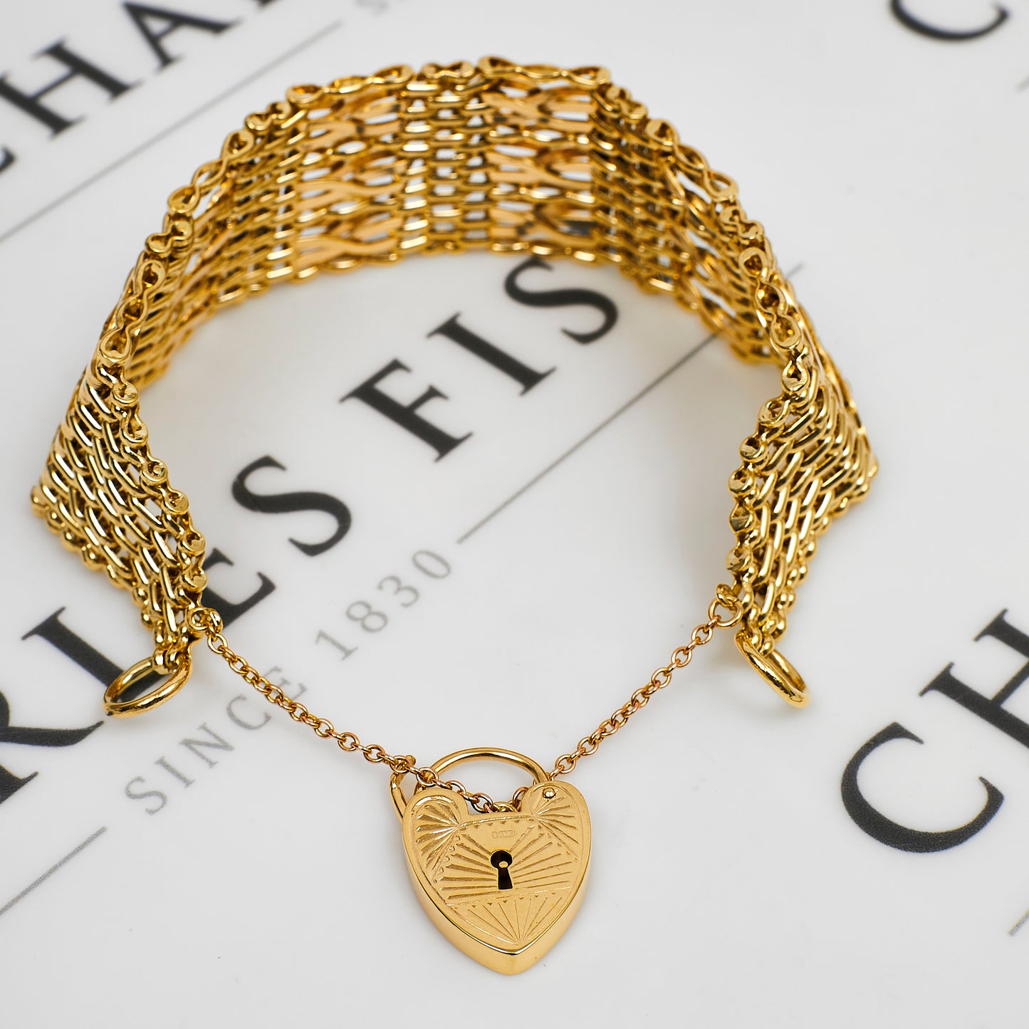 Pre-Owned 9ct Gold Bar Gate Bracelet & Heart Padlock 7 Inch
