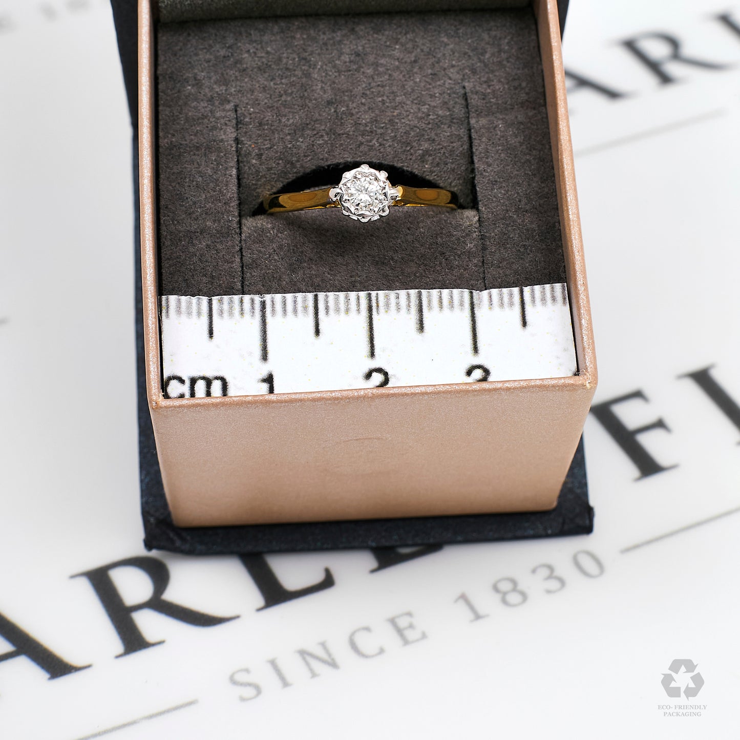 Pre-Owned 18ct Gold Illusion Set Diamond Ring Size O