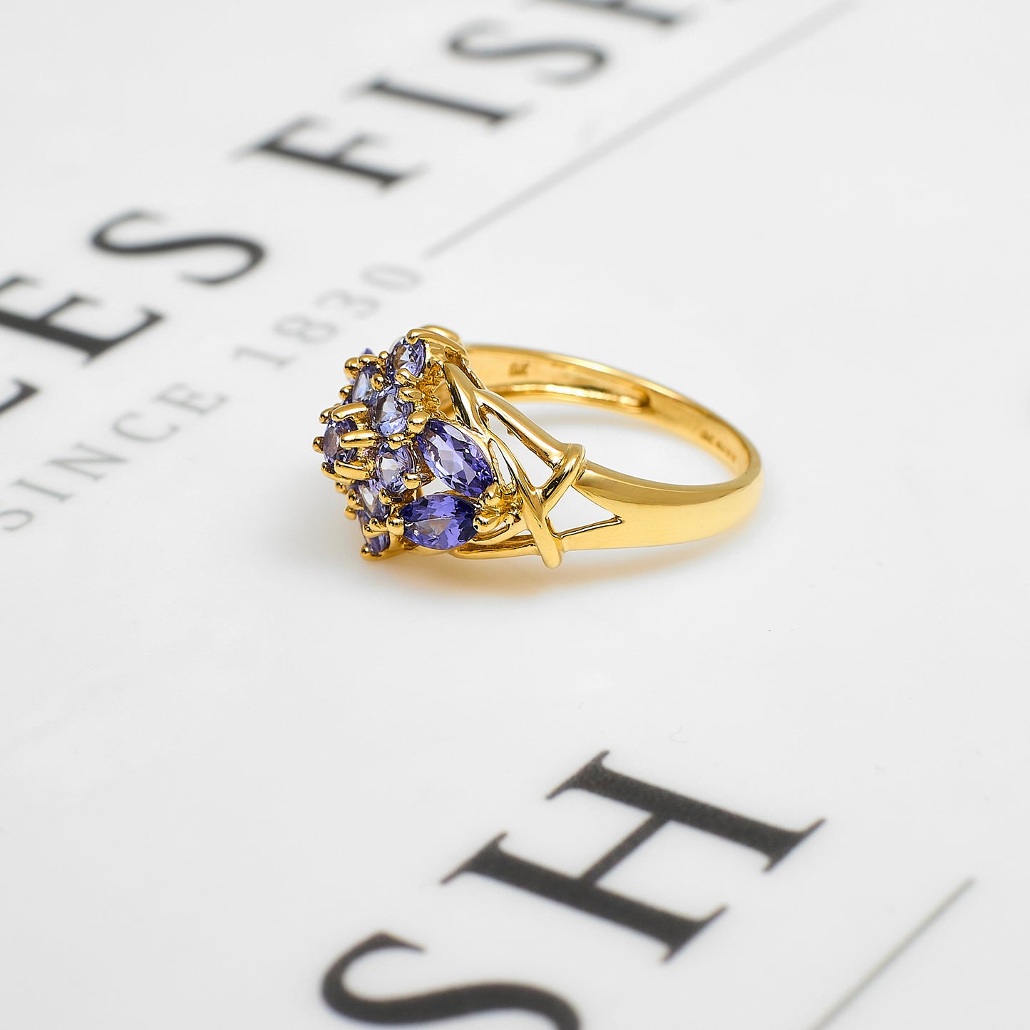 Pre-Owned 9ct Gold Tanzanite Cluster Ring Size Q.5