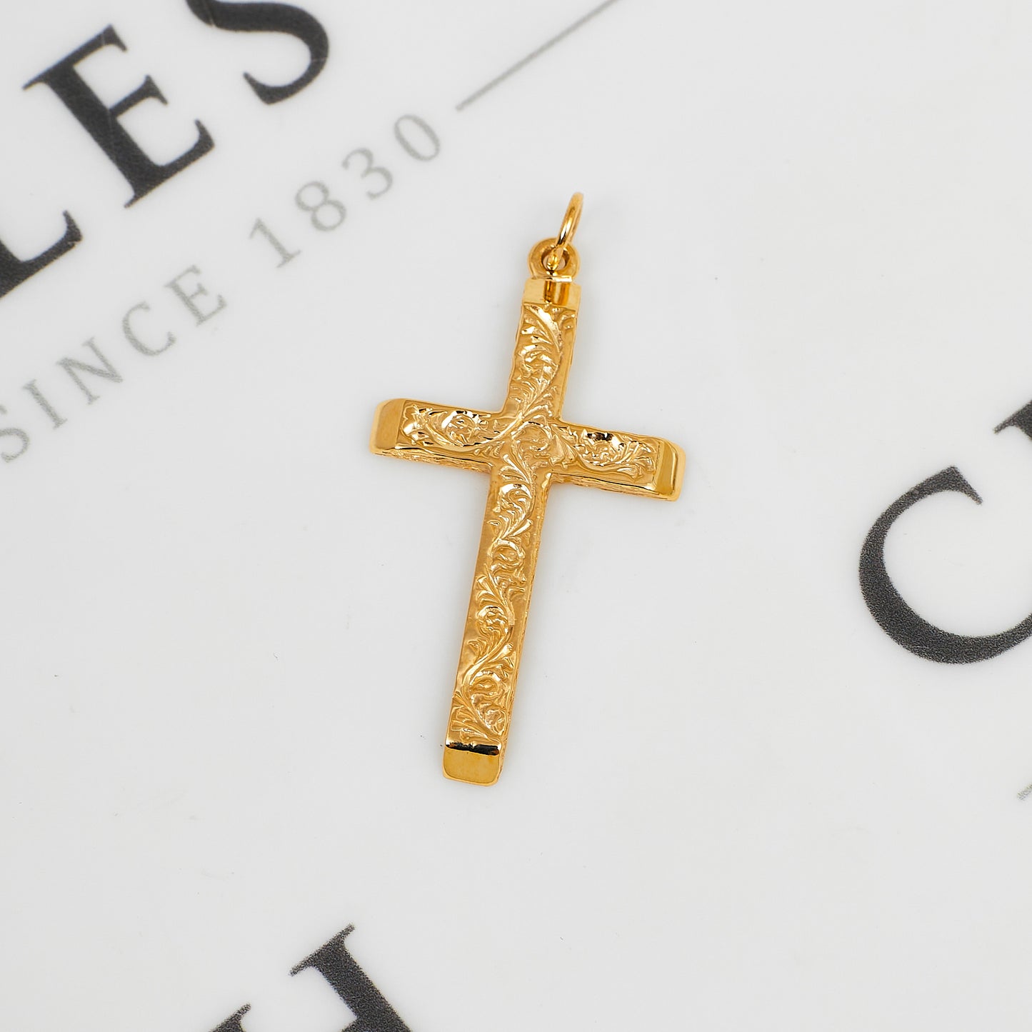Pre-Owned 9ct Gold Patterned Cross Pendant