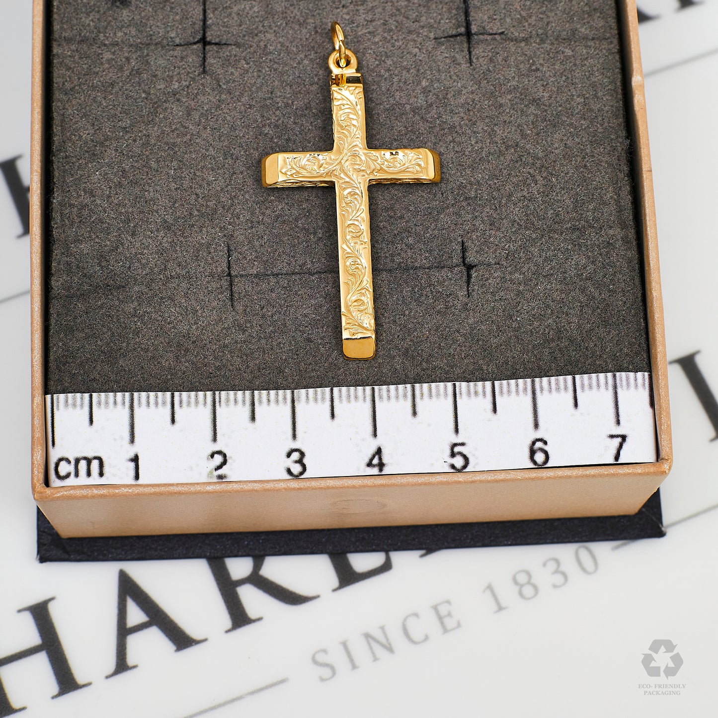 Pre-Owned 9ct Gold Patterned Cross Pendant