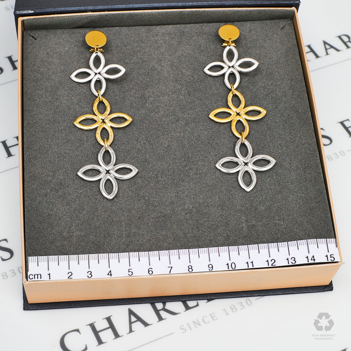 Pre-Owned 18ct Gold 2 Tone 3 Flower Drop Earrings