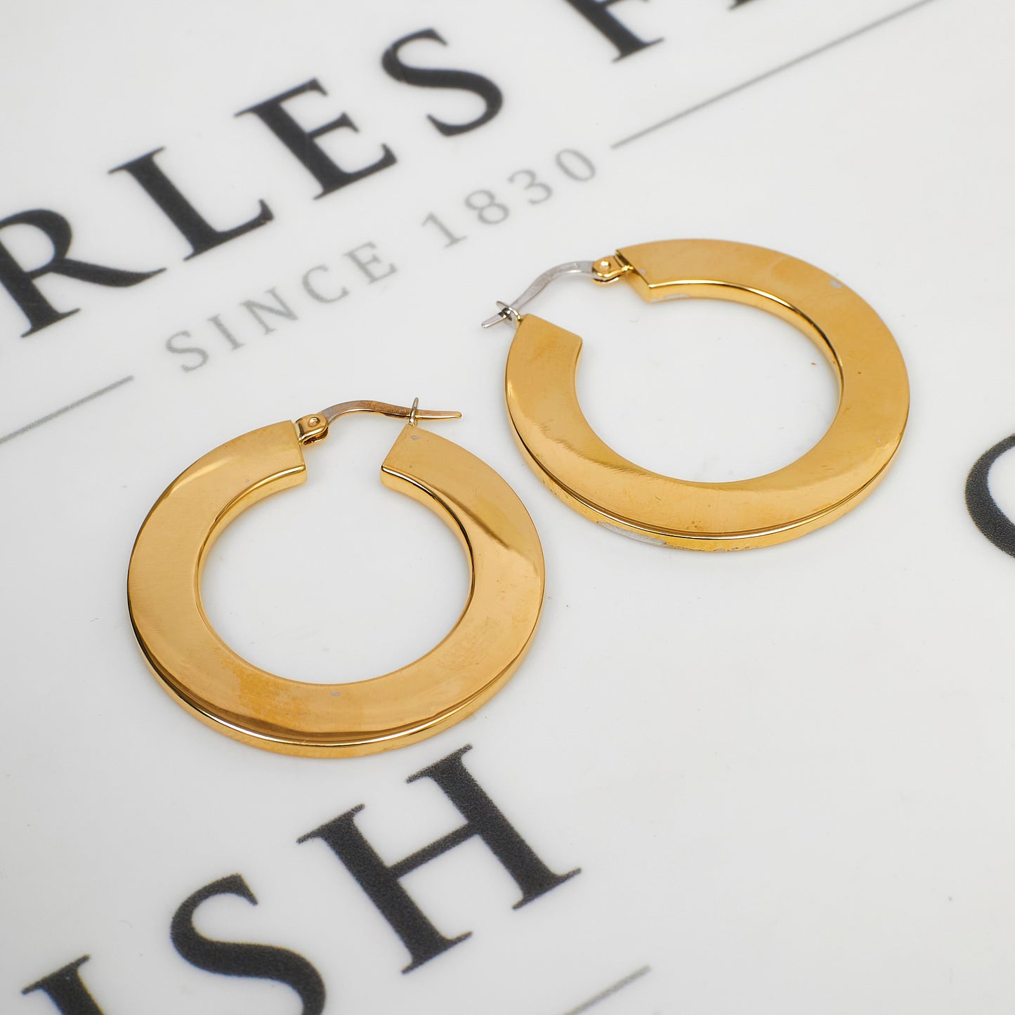Pre-Owned 9ct Gold 2 Tone Screw Design Hoop Earrings