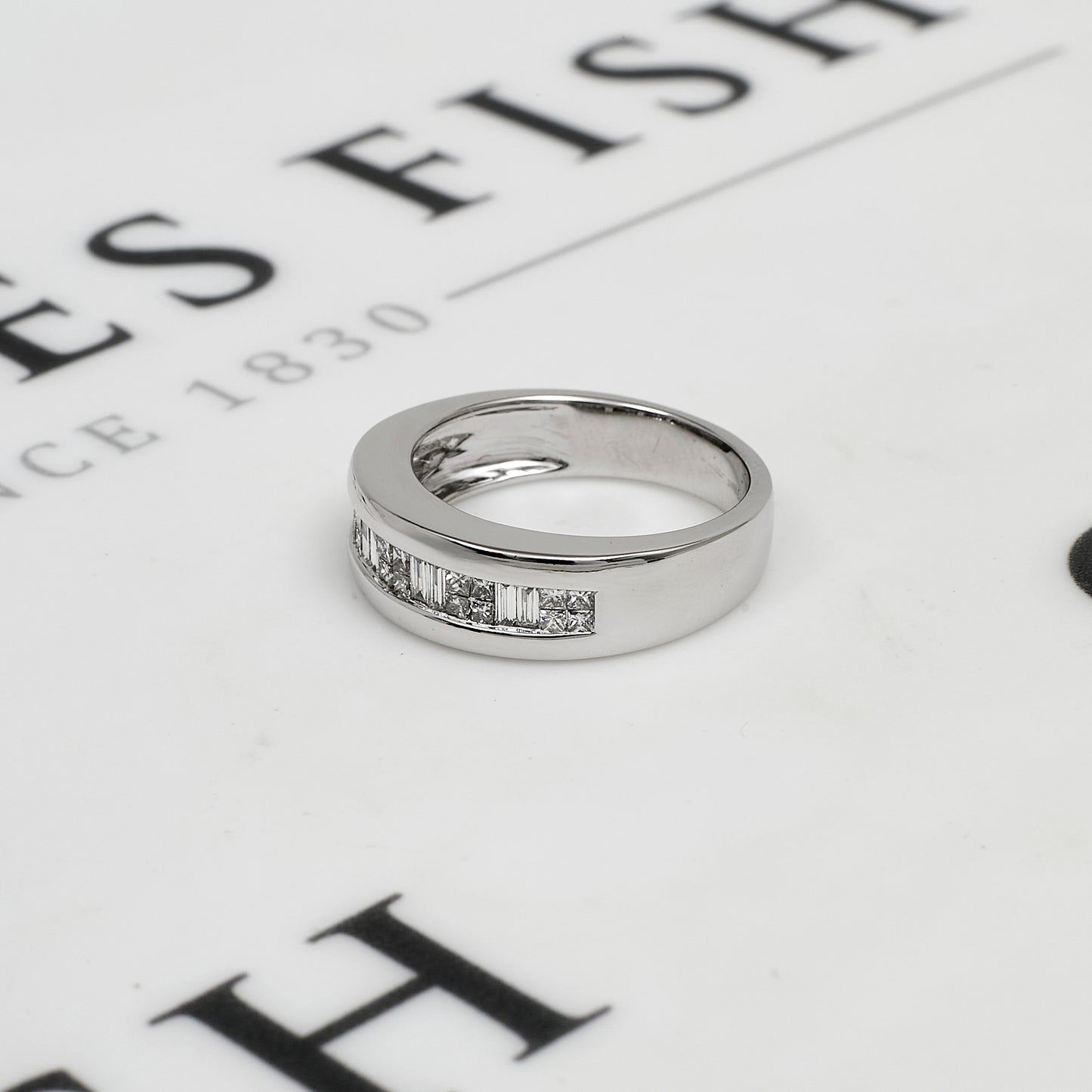 Pre-Owned 18ct White Gold Diamond Ring Size M.5