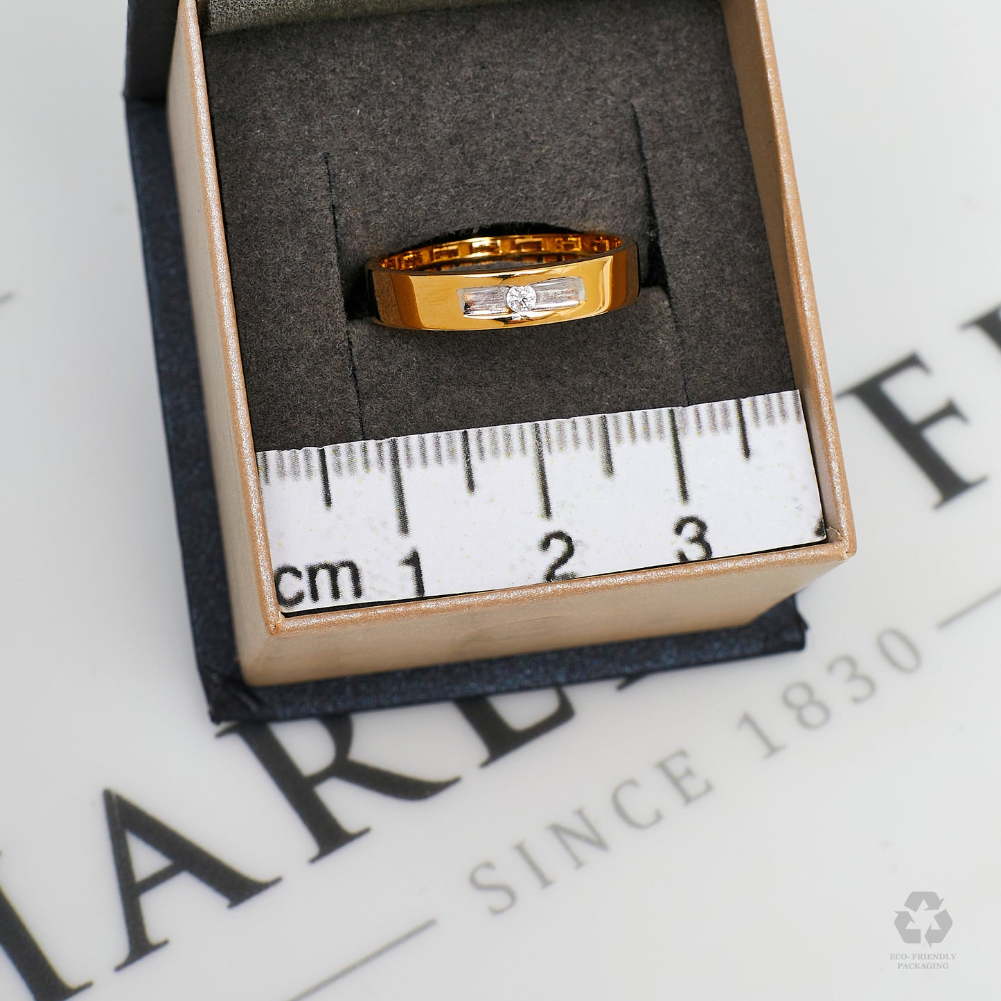 Pre-Owned 18ct Gold CZ Band Ring Size N