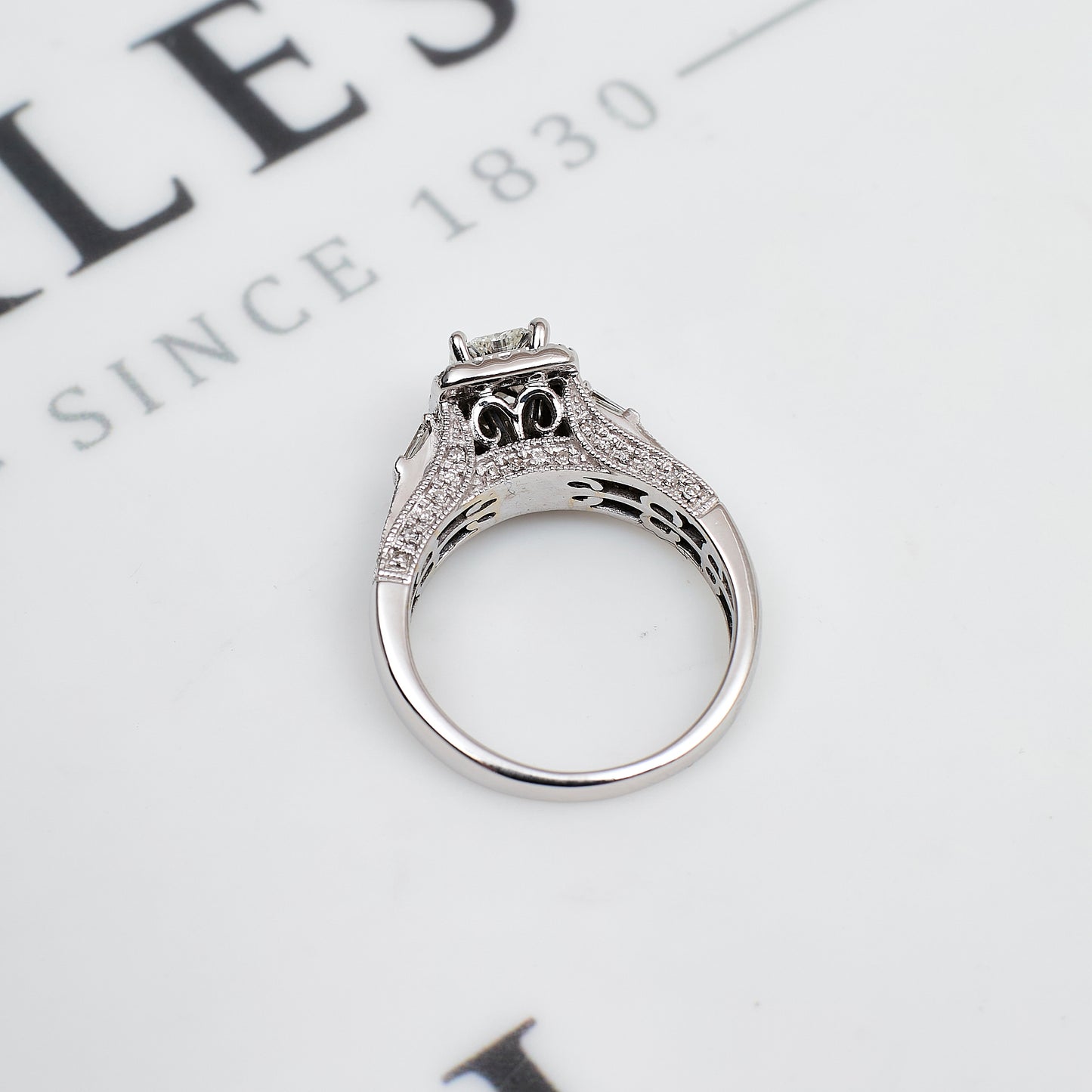 Pre-Owned 14ct White Gold Diamond Cluster Ring Size L