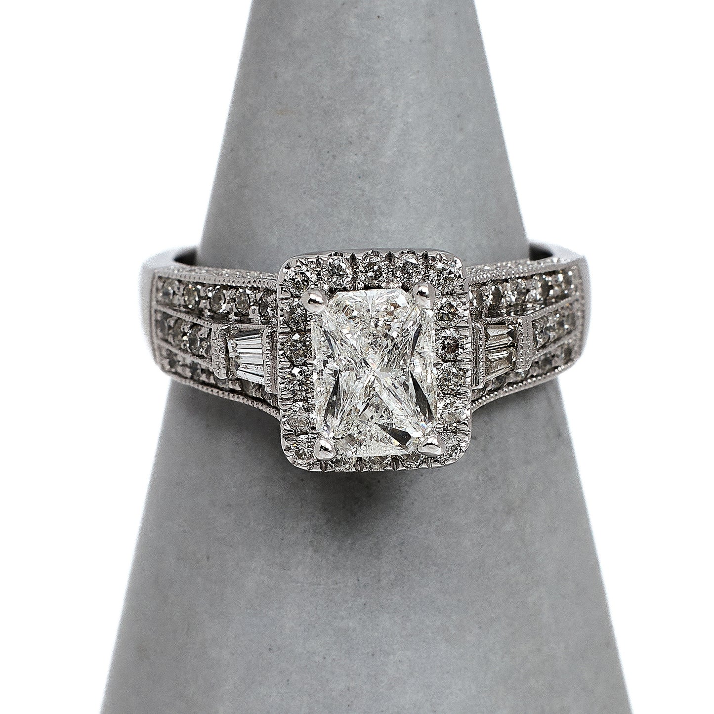 Pre-Owned 14ct White Gold Diamond Cluster Ring Size L