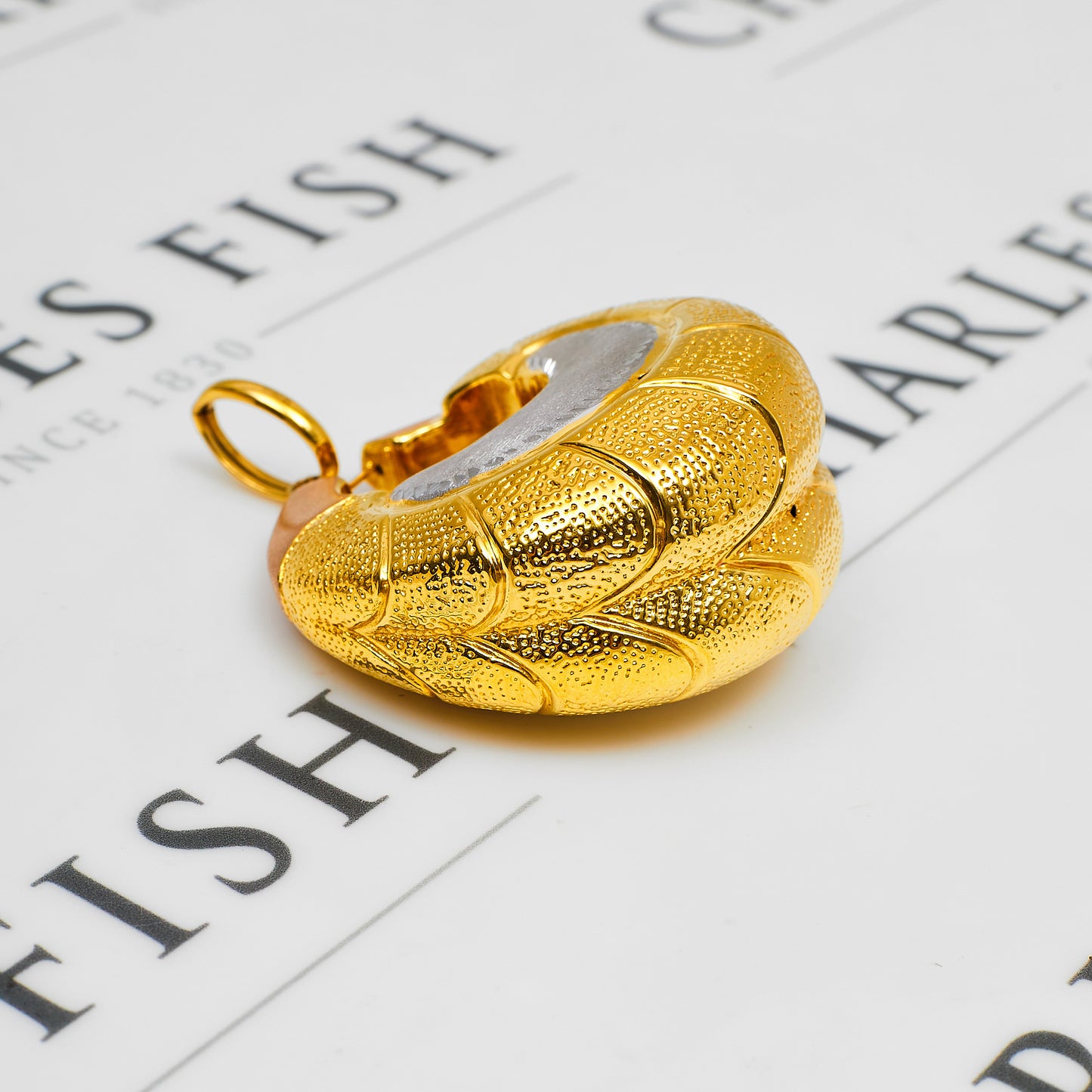 Pre-Owned 18ct Gold Tricolor Abstract Round Pendant