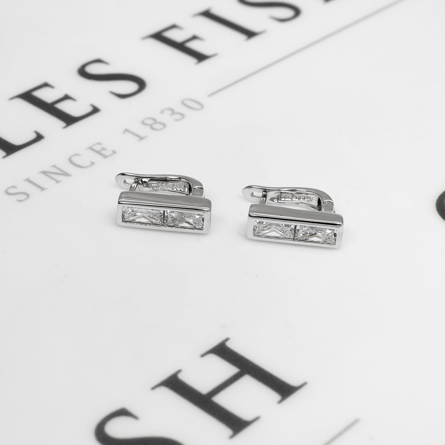 Pre-Owned 14ct White Gold CZ Hinged Earrings
