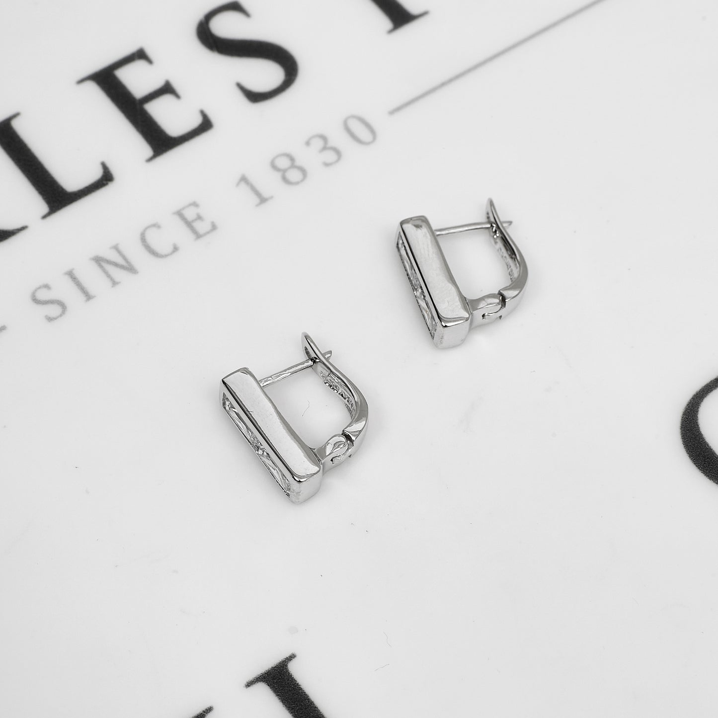 Pre-Owned 14ct White Gold CZ Hinged Earrings
