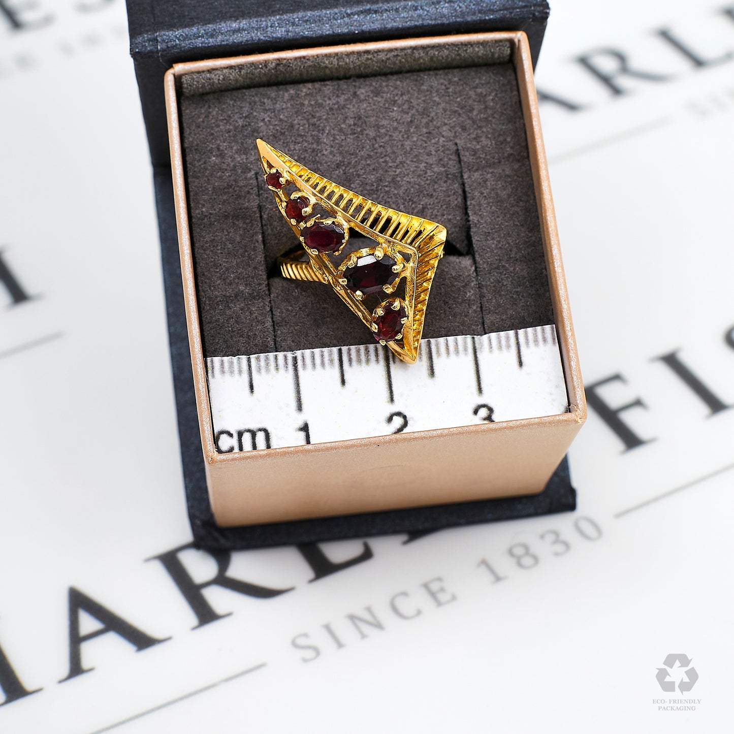 Pre-Owned 9ct Gold Garnet Triangle Shape Ring Size L