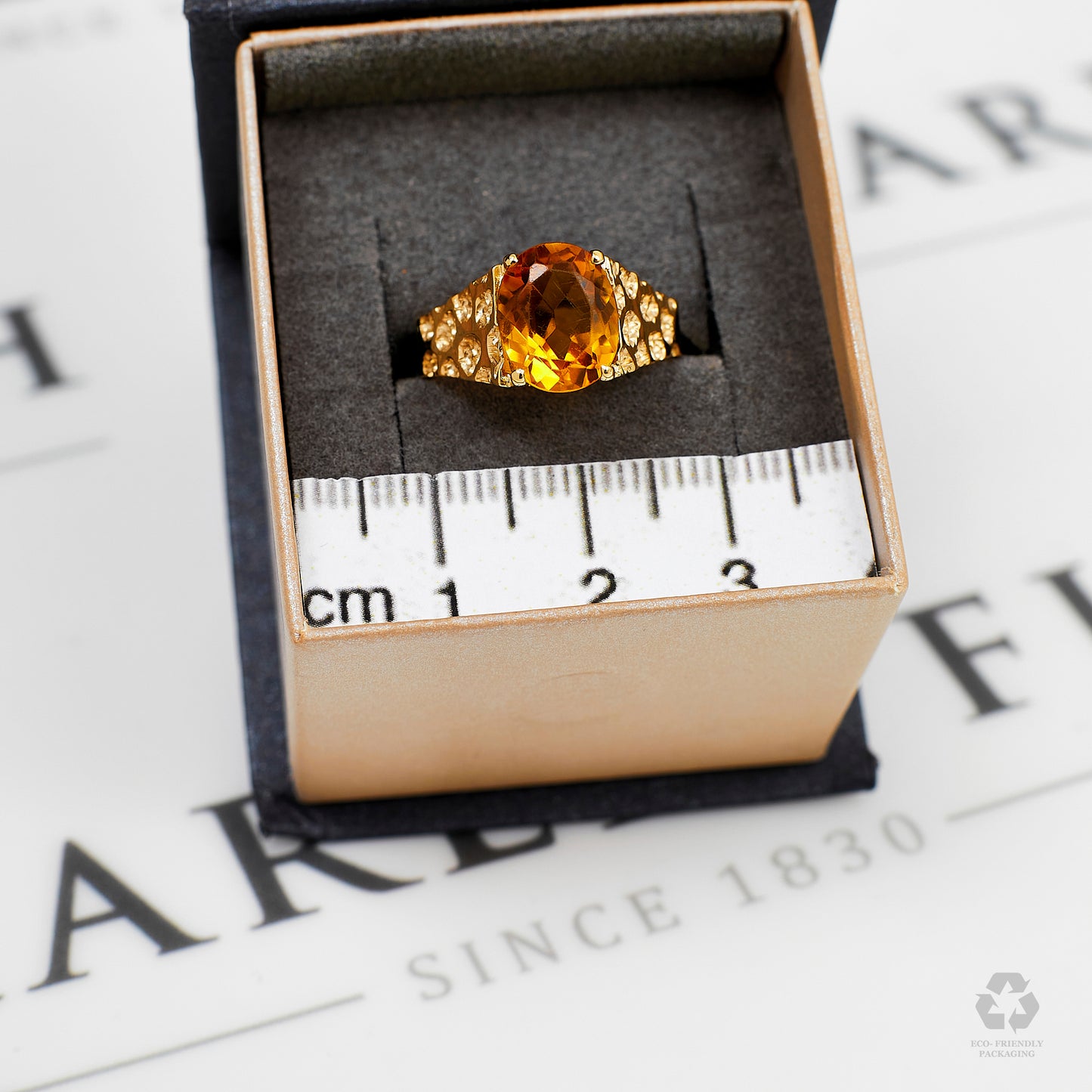 Pre-Owned 9ct Gold Citrine Ring & Textured Shoulders Size N