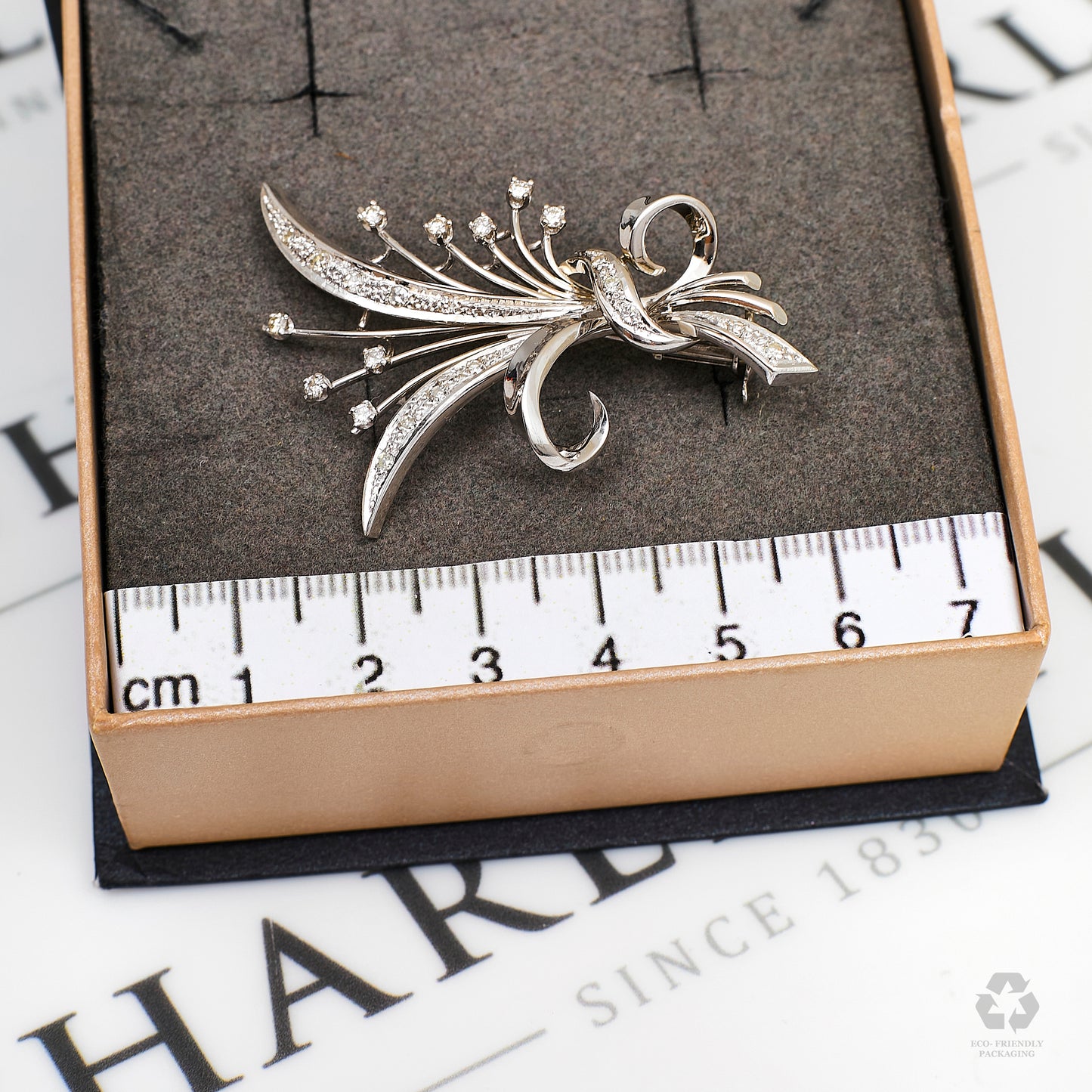 Pre-Owned 14ct White Gold Diamond Floral Spray Brooch