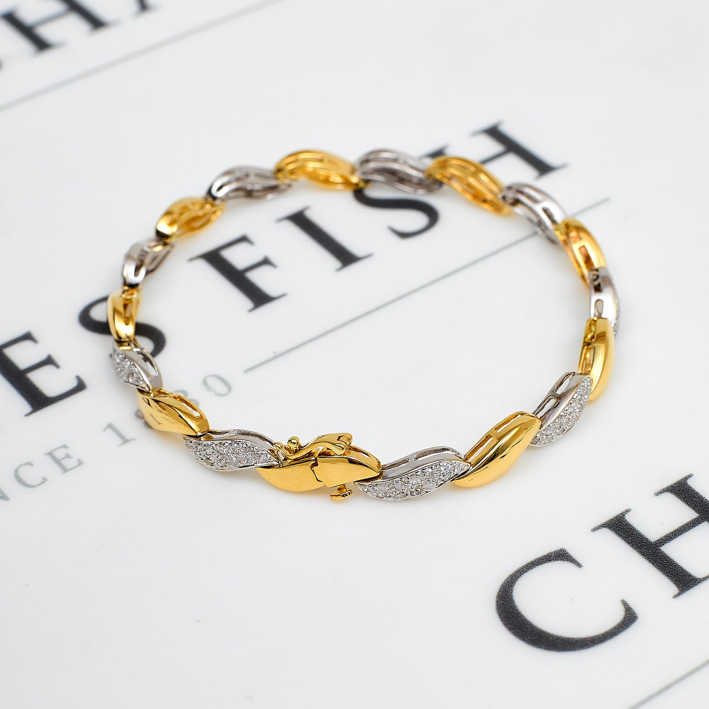 Pre-Owned 14ct Gold 2 Tone Diamond Curved Link Bracelet