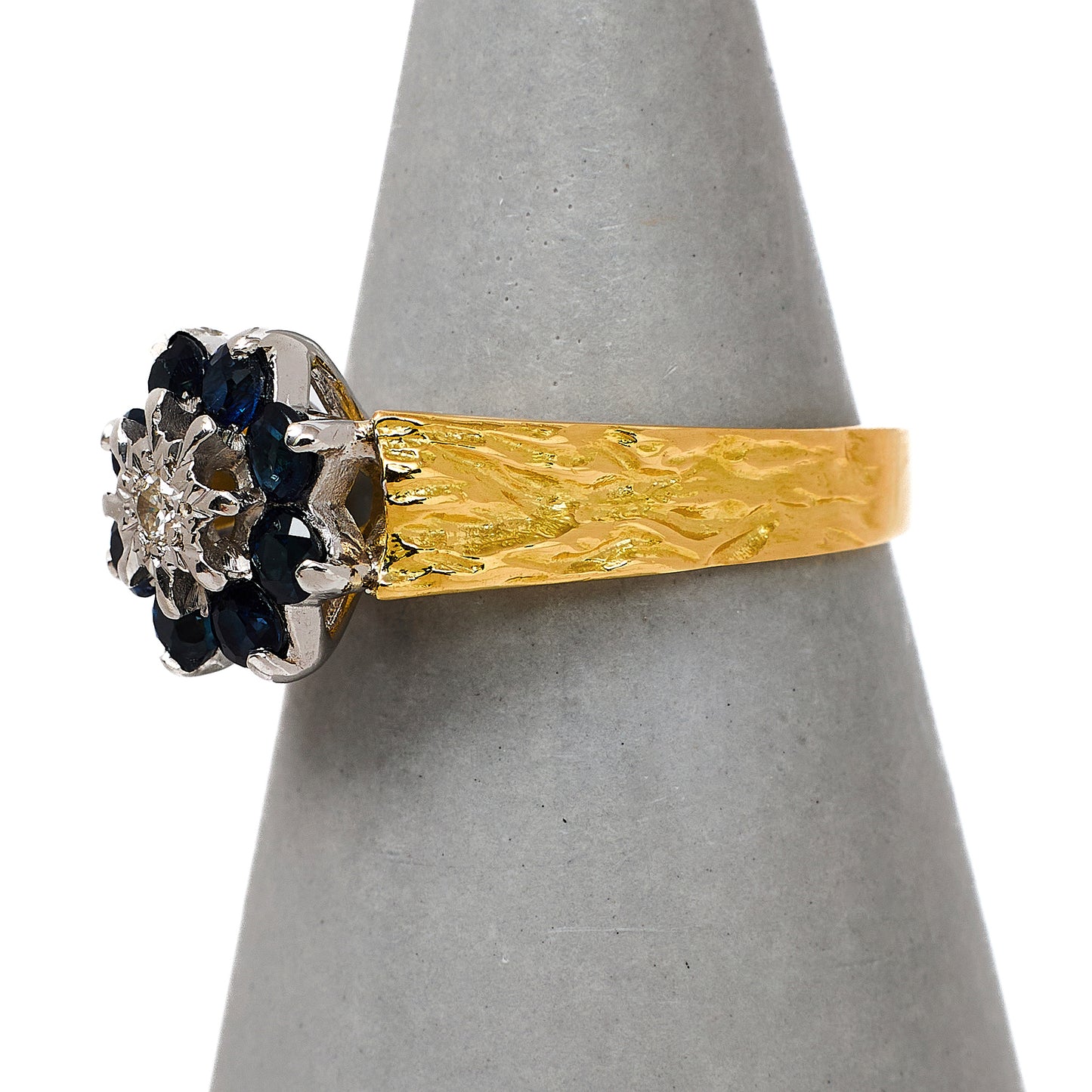 Pre-Owned 18ct Gold Sapphire & Diamond Cluster Ring Size K