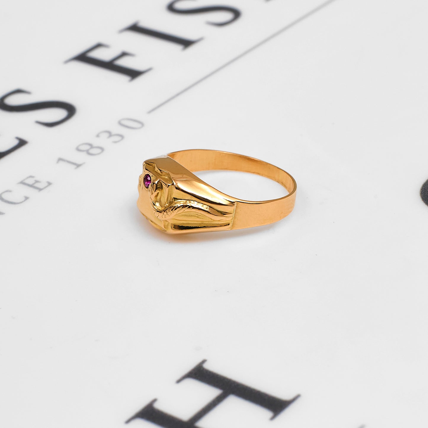 Pre-Owned 18ct Gold Synthetic Red Stone Snake Signet Ring
