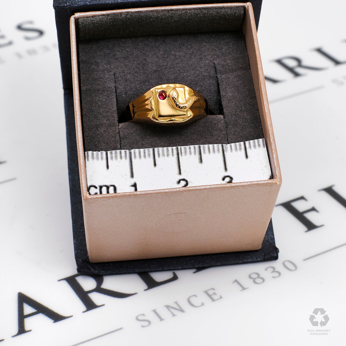 Pre-Owned 18ct Gold Synthetic Red Stone Snake Signet Ring