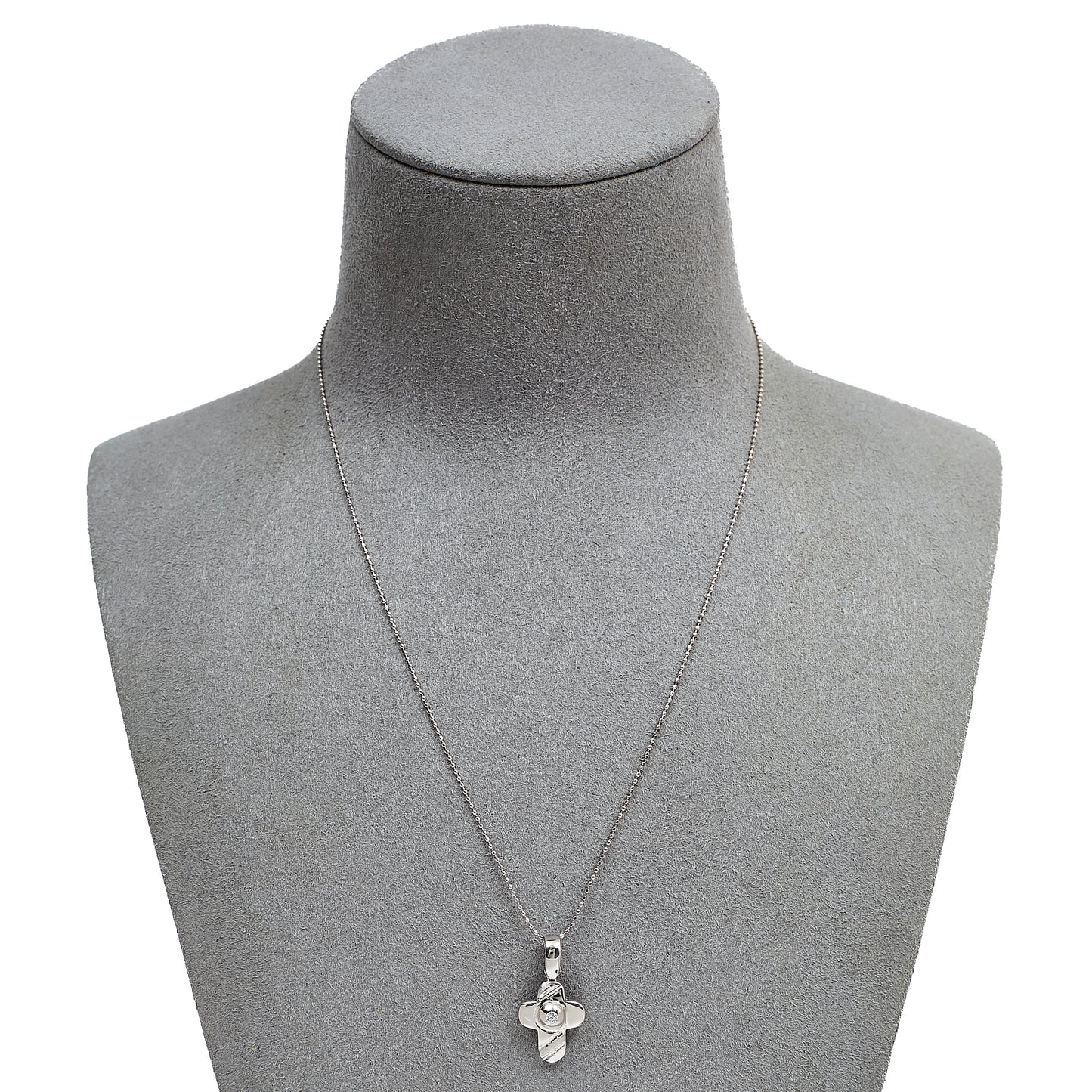 Pre-Owned 18ct White Gold CZ Cross Pendant Necklace