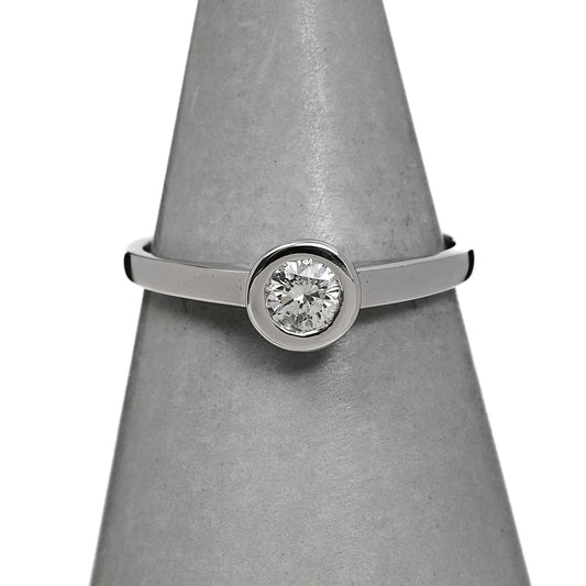 Pre-Owned 18ct White Gold Rubover Diamond Ring Size O