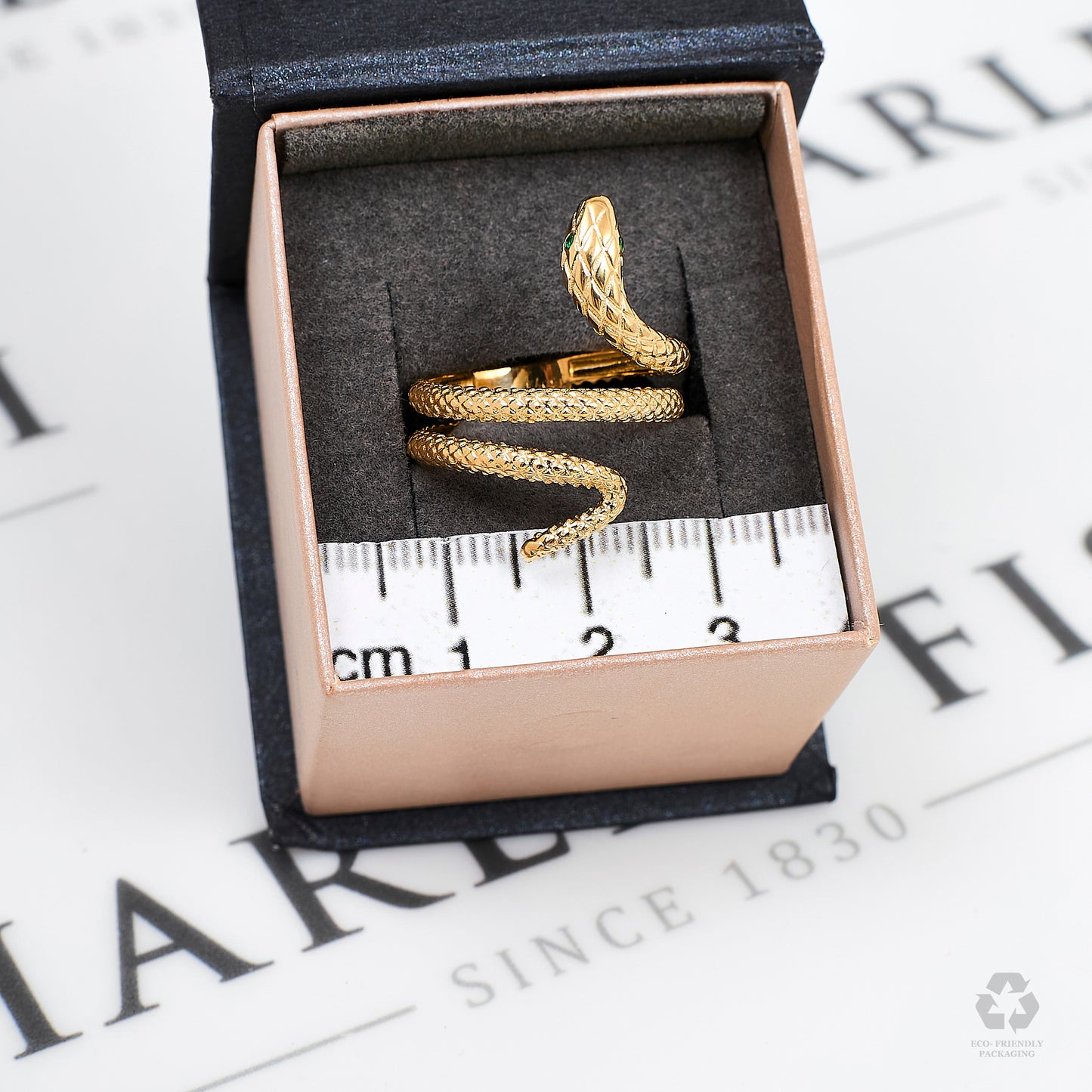Pre-Owned 14ct Gold Green Eyes Snake Ring Size P