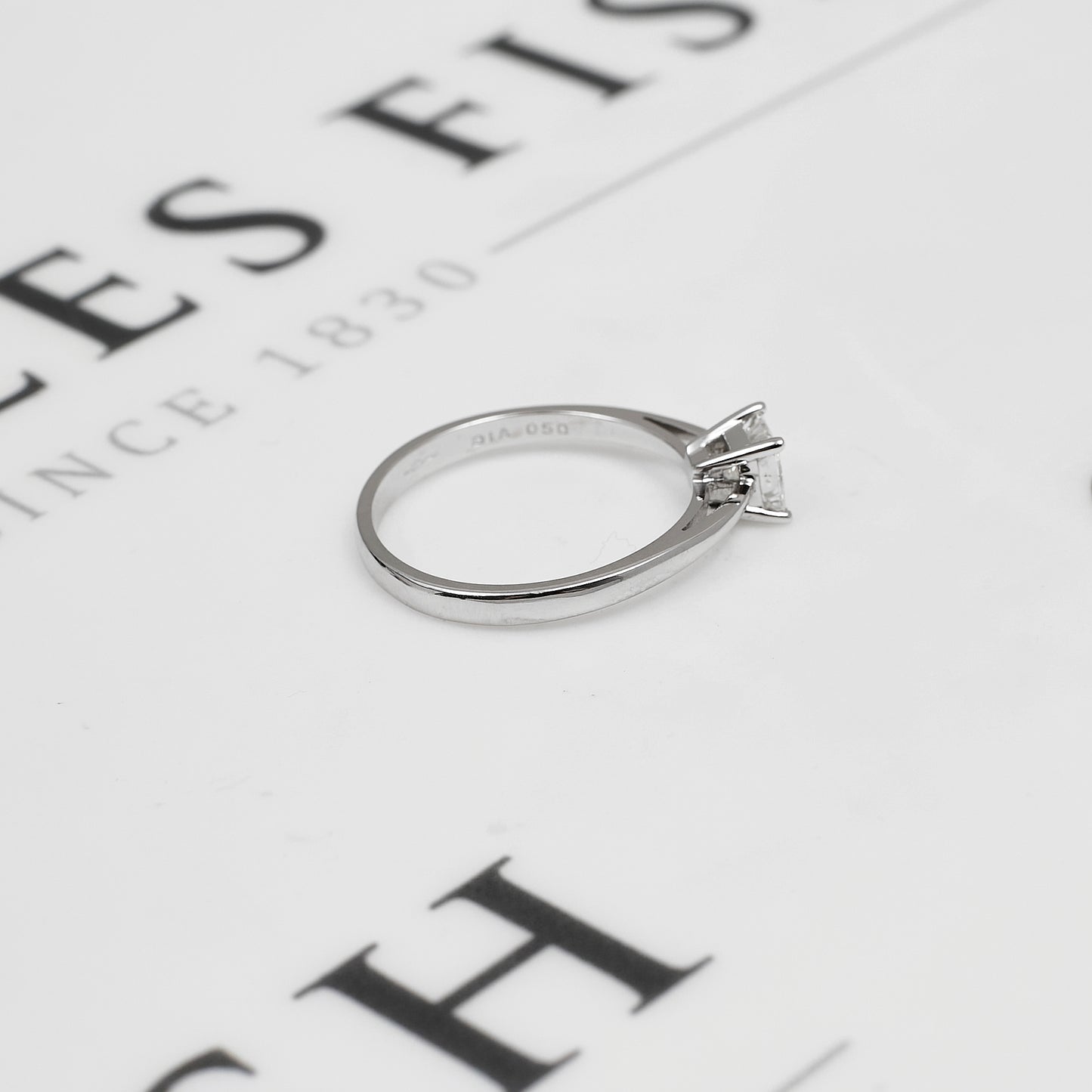 Pre-Owned 18ct White Gold Princess Cut Diamond Ring Size O