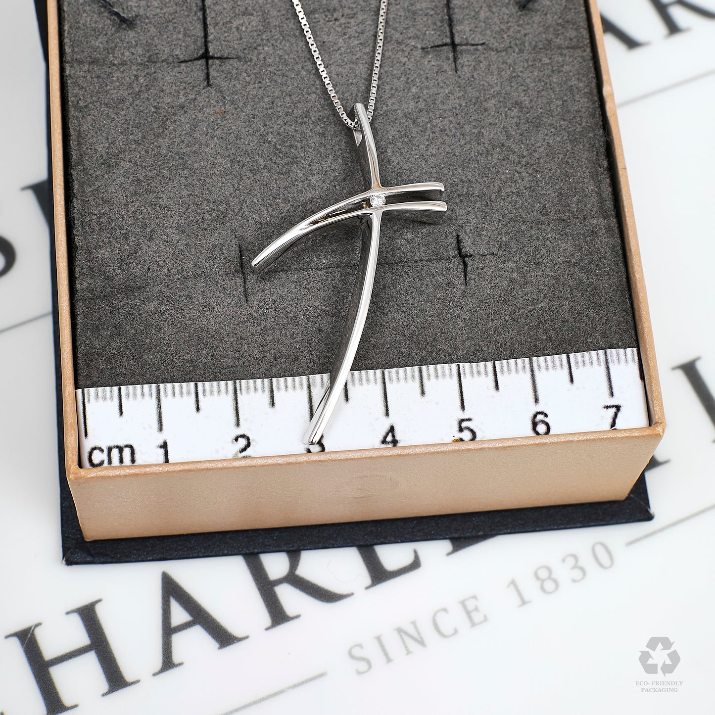 Pre-Owned 18ct White Gold & Diamond Cross Pendant & Chain
