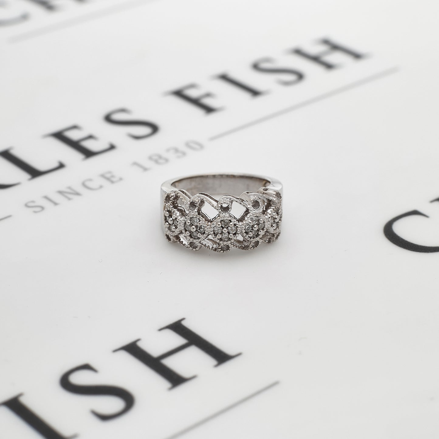 Pre-Owned 9ct White Gold Diamond 5 Circle Ring Size N.5