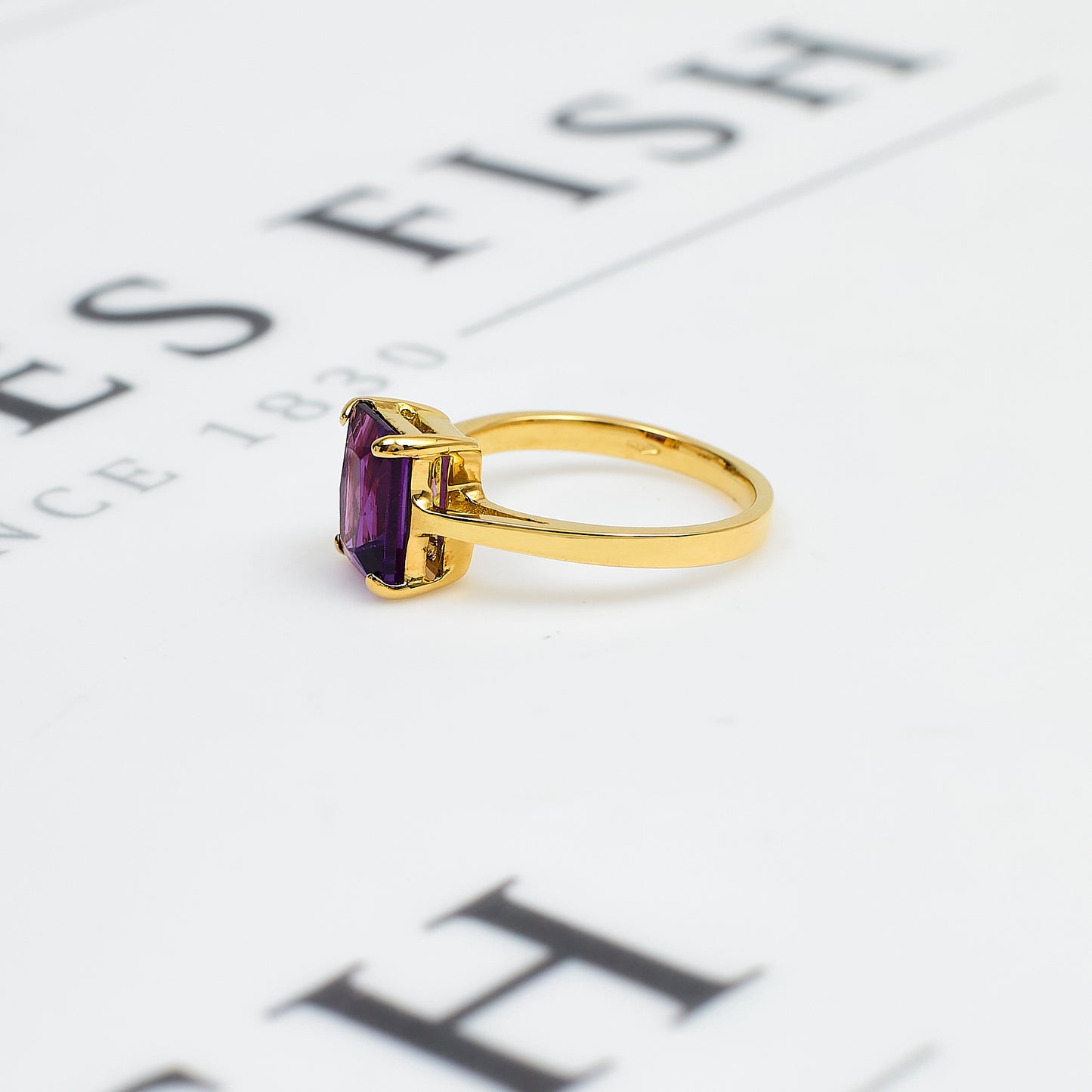 Pre-Owned 18ct Gold Rectangular Amethyst Dress Ring Size H.5