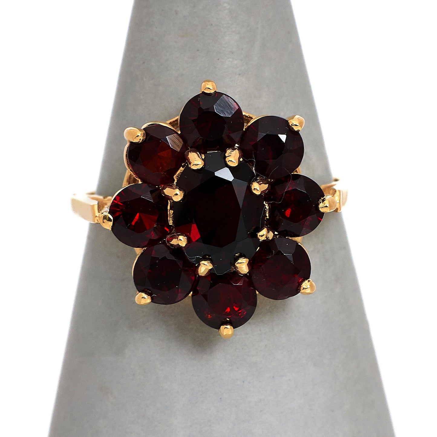 Pre-Owned 9ct Gold Garnet Flower Cluster Ring Size P.5