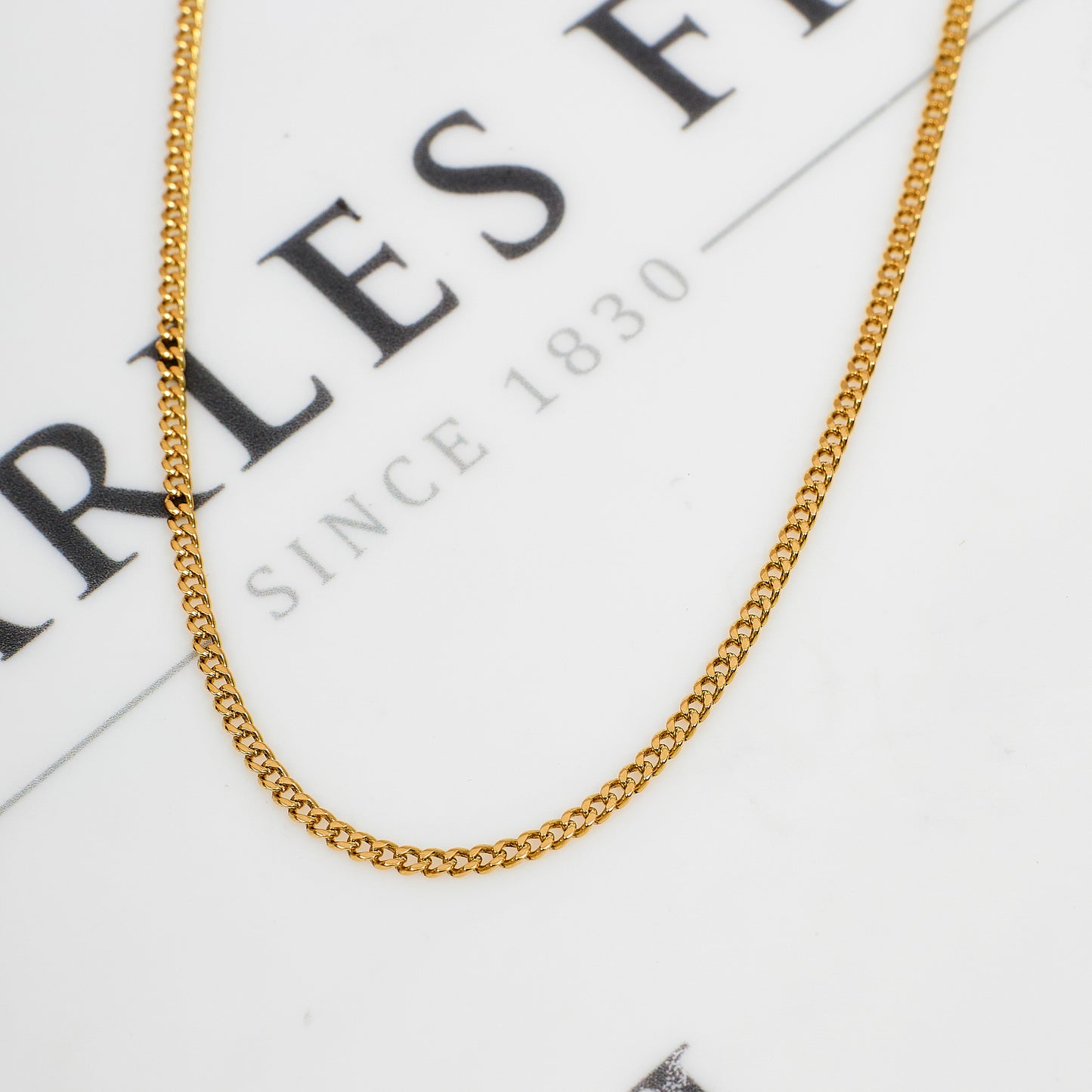 Pre-Owned 18ct Gold Curb Chain Necklace 22 Inch