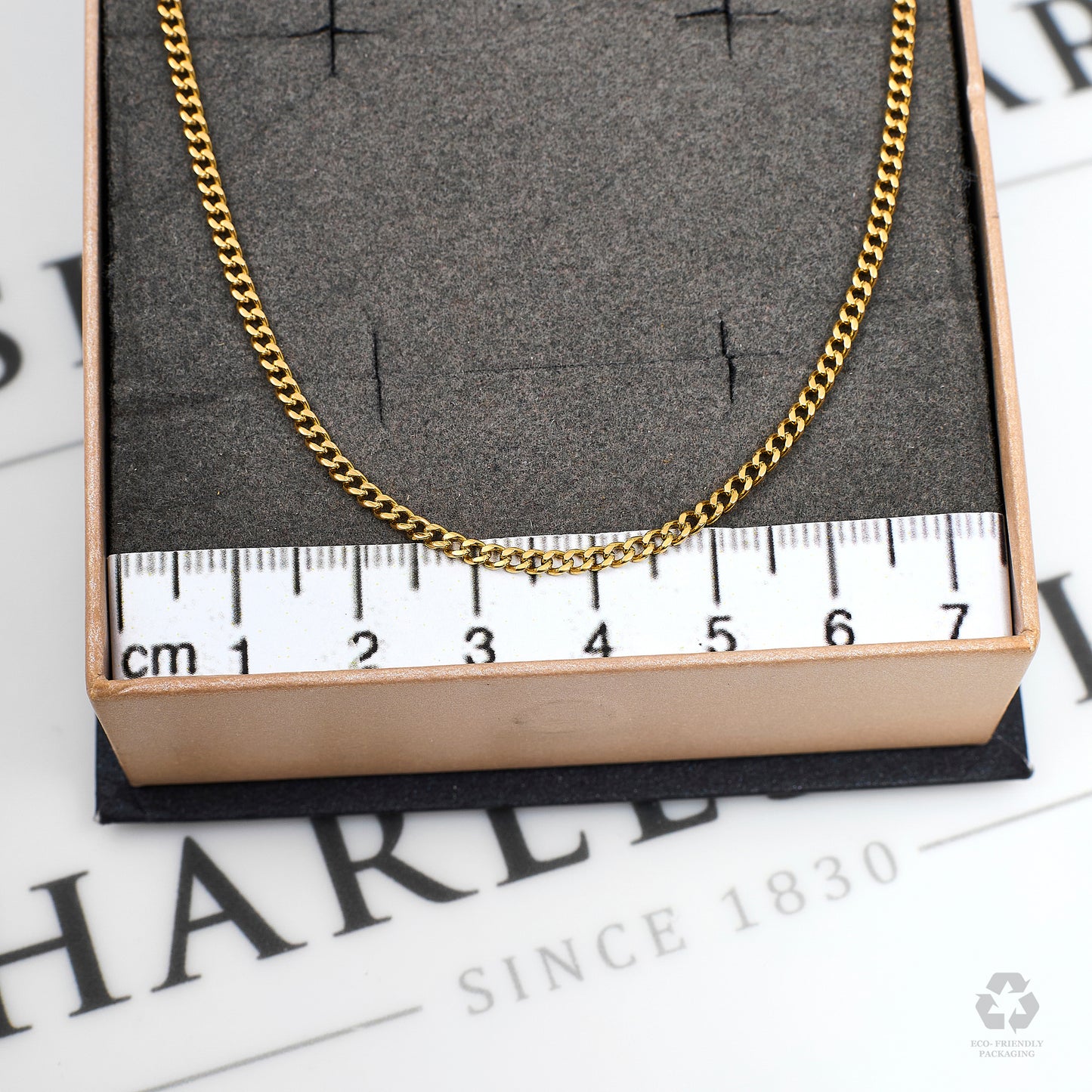 Pre-Owned 18ct Gold Curb Chain Necklace 22 Inch