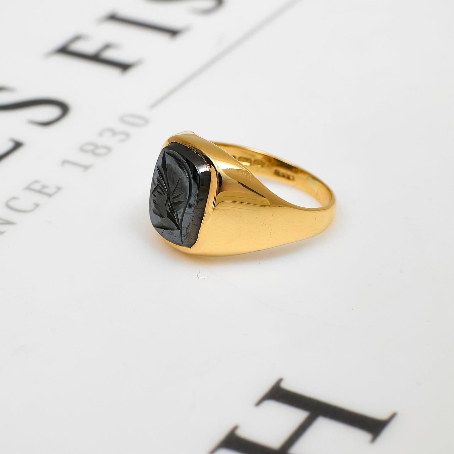 Pre-Owned 9ct Gold Hematite Intaglio Ring Size P