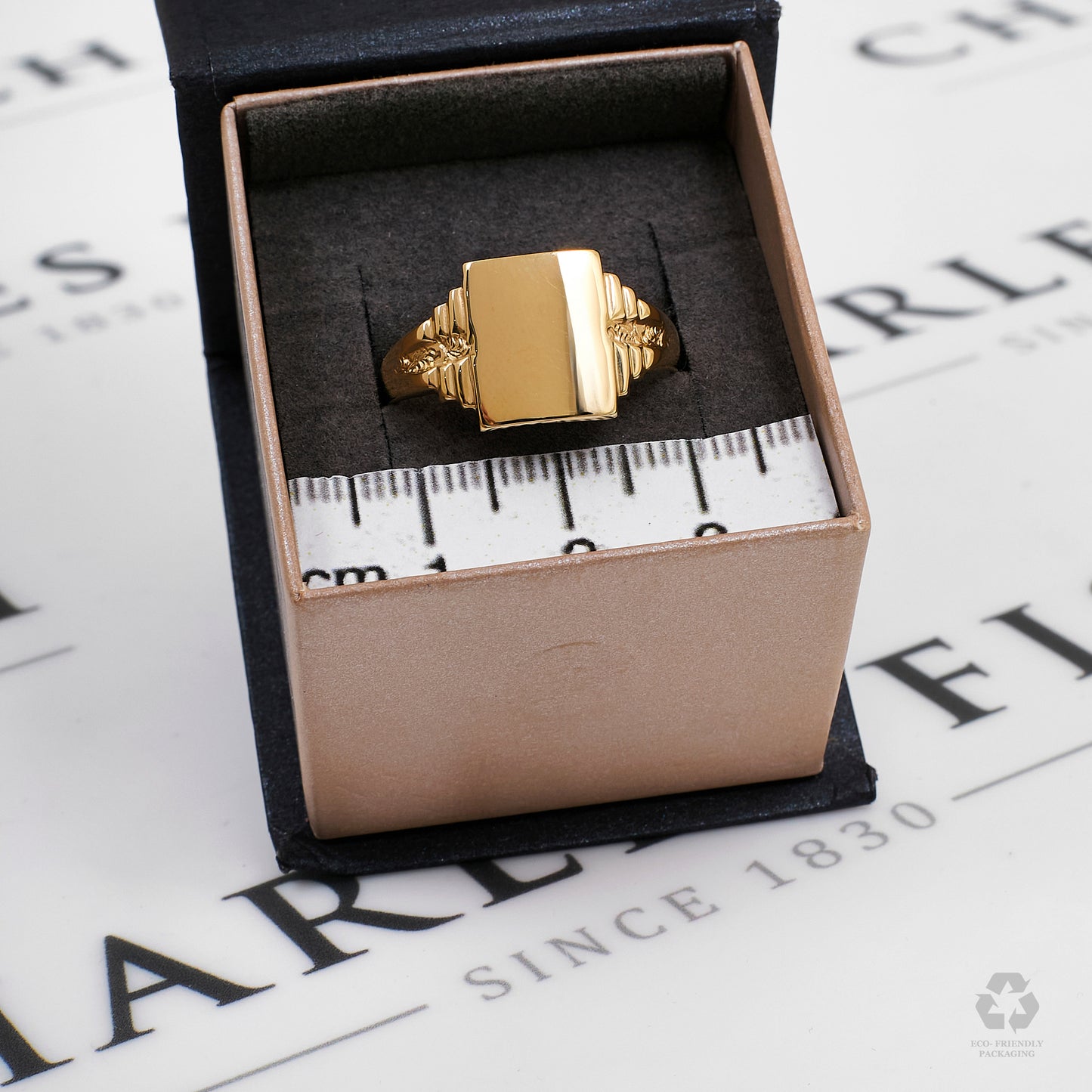 Pre-Owned 9ct Gold Mens Signet Ring Size W