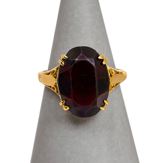 Pre-Owned 9ct Gold Oval Garnet Ring Size I