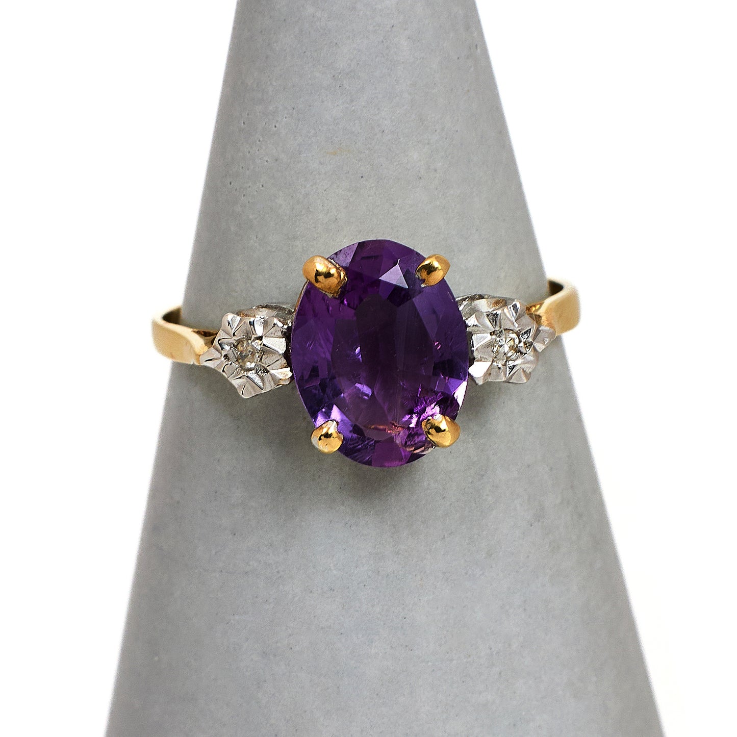 Pre-Owned 9ct Gold Amethyst & Diamond Ring Size K.5