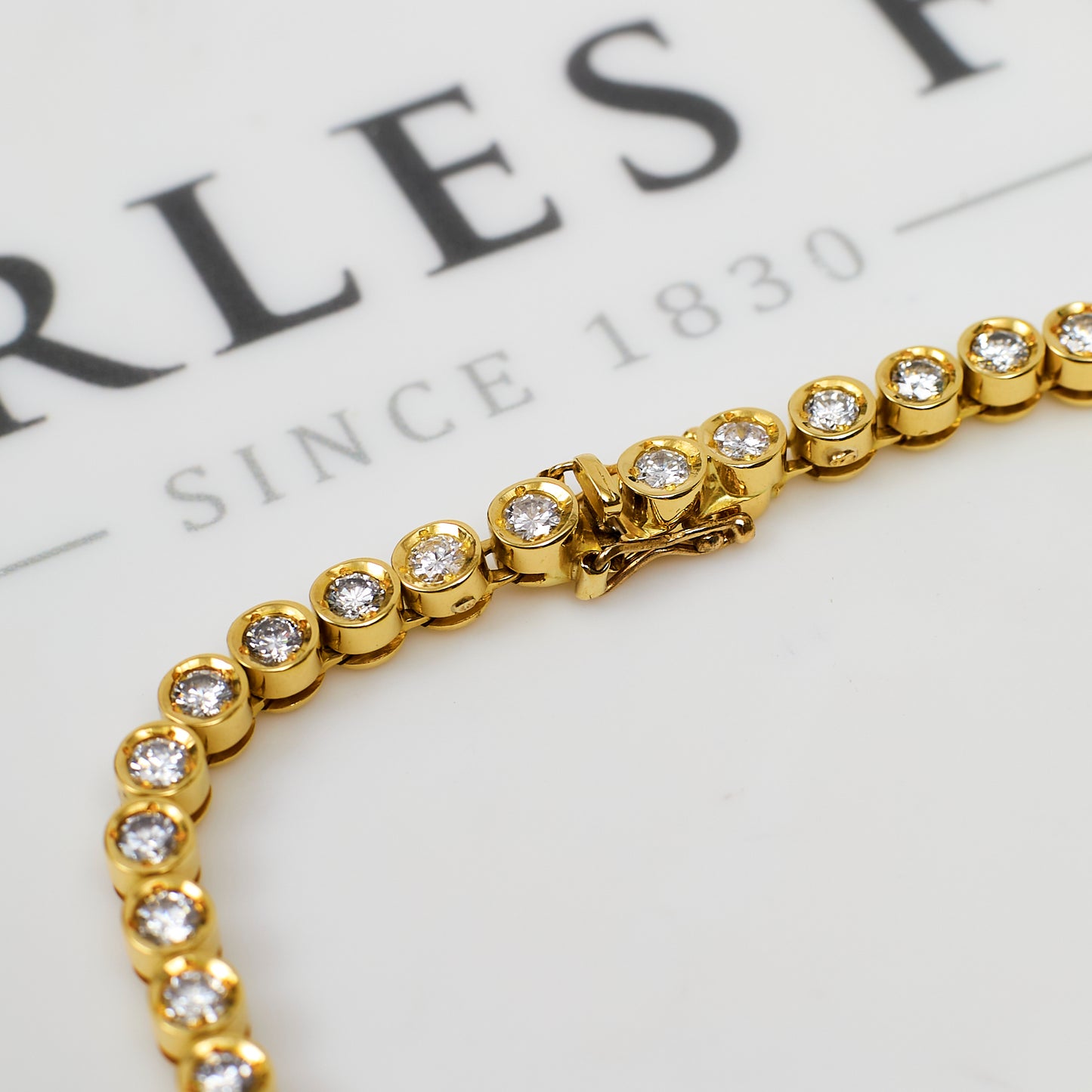 Pre-Owned 9ct Gold Diamond Tennis Bracelet 7 Inch