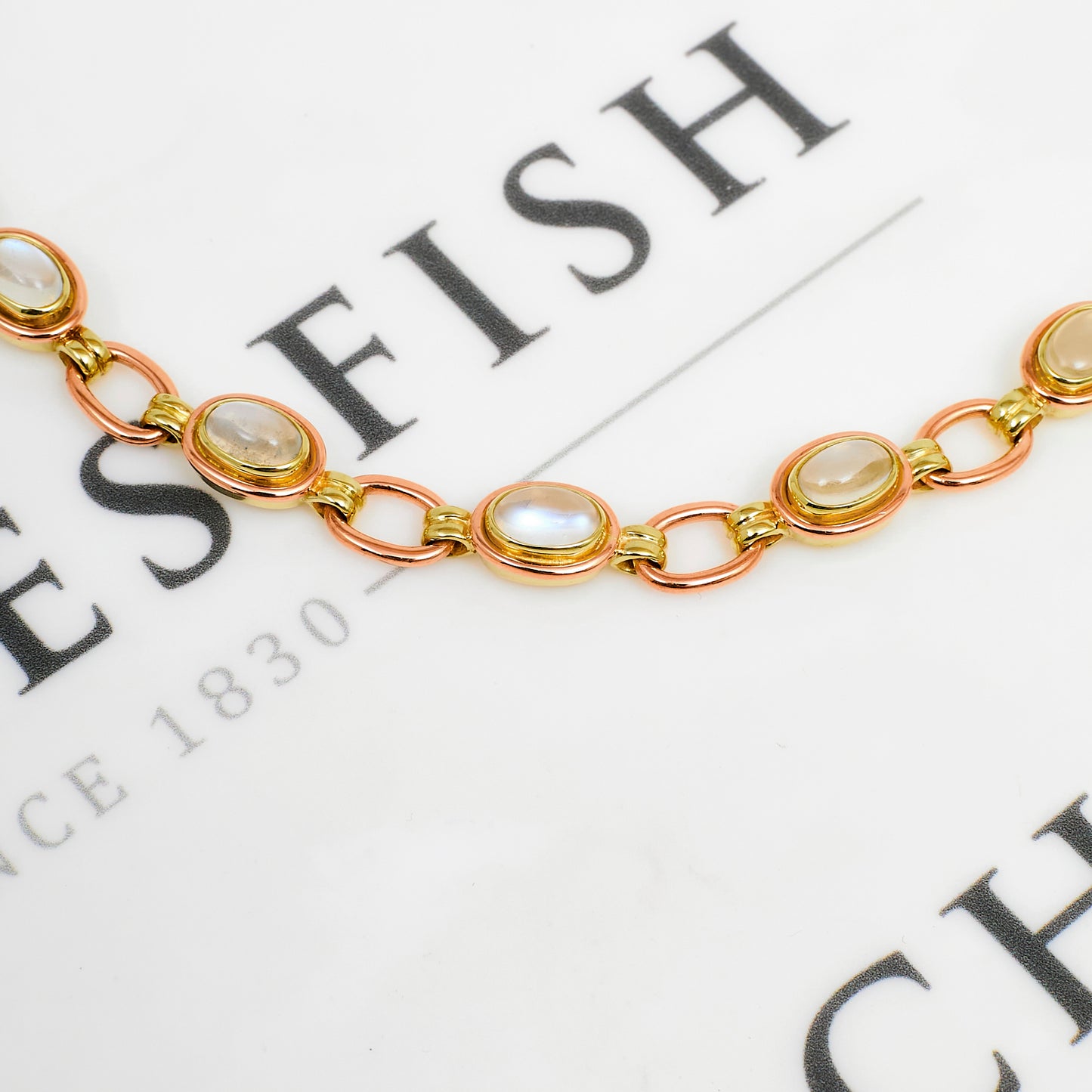 Pre-Owned 14ct Gold Moonstone Cabocohon Bracelet 7 Inch