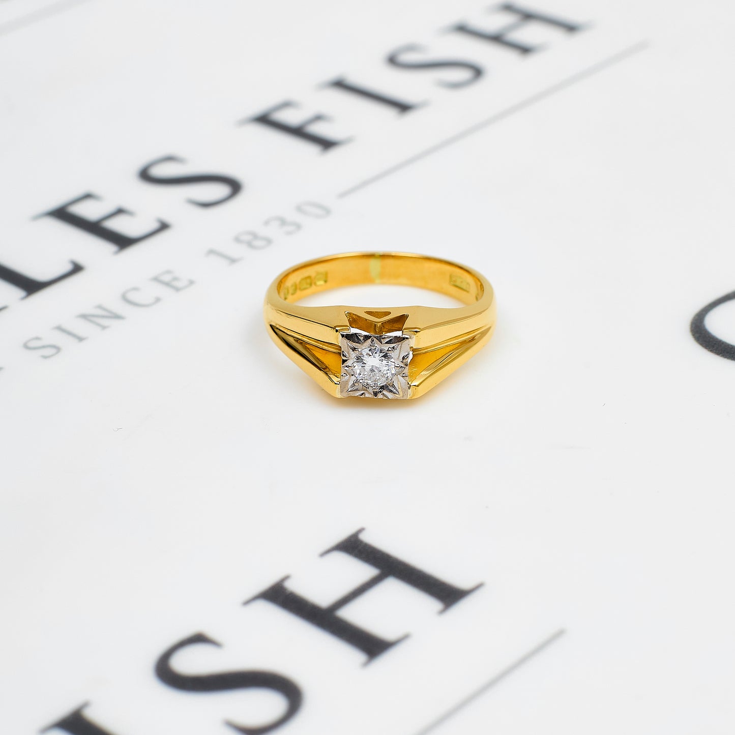 Pre-Owned 18ct Gold Mens Square Set Diamond Ring Size U