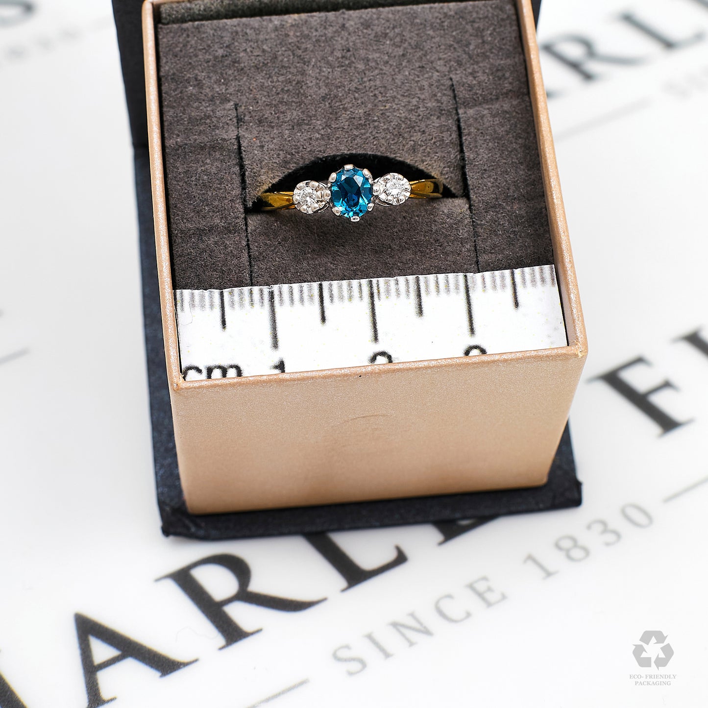 Pre-Owned 9ct Gold Topaz & Diamond Dress Ring Size M